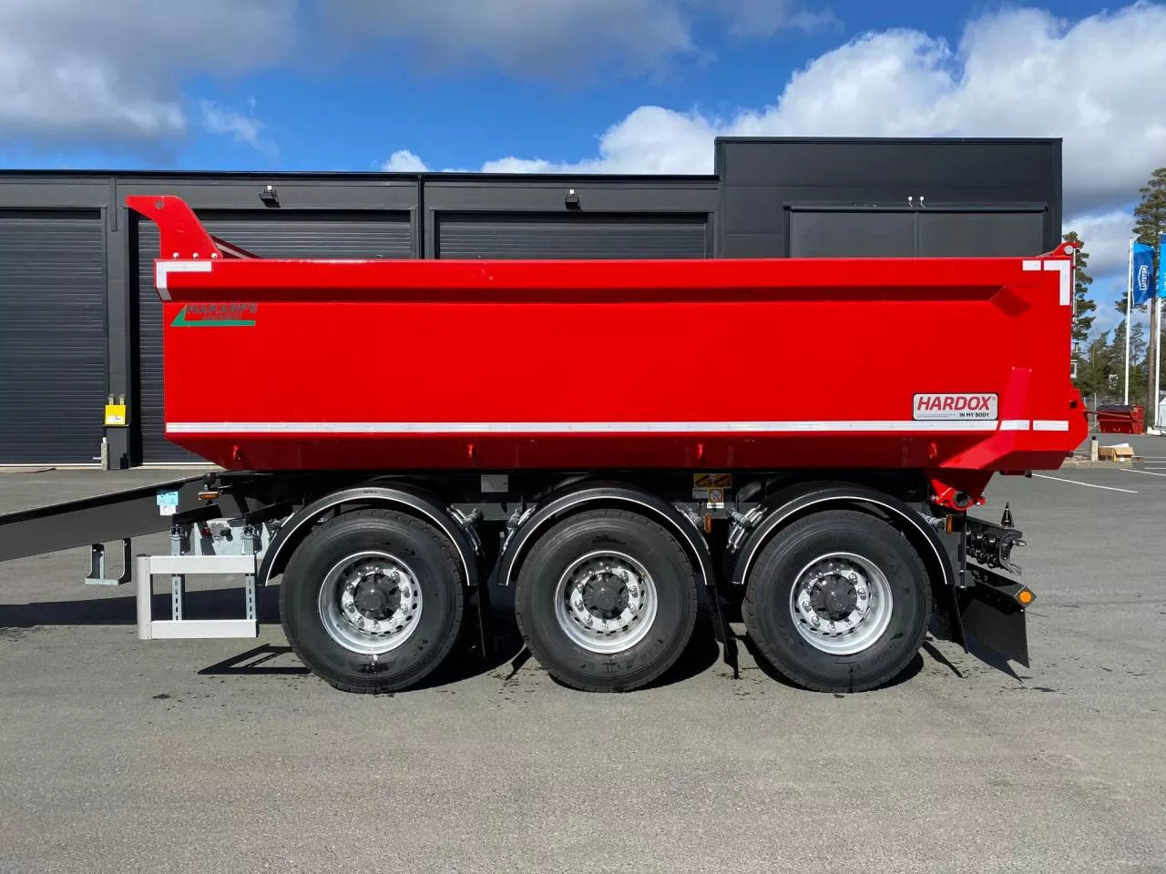 24 tons dumperkärra med lång dragstång