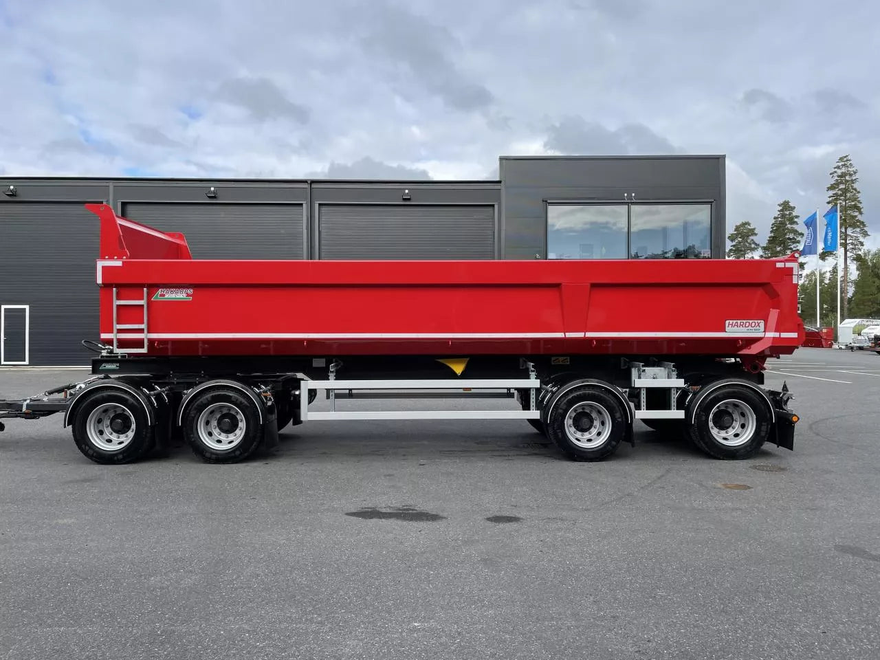 38 tons dumpervagn med skjutbar dragstång