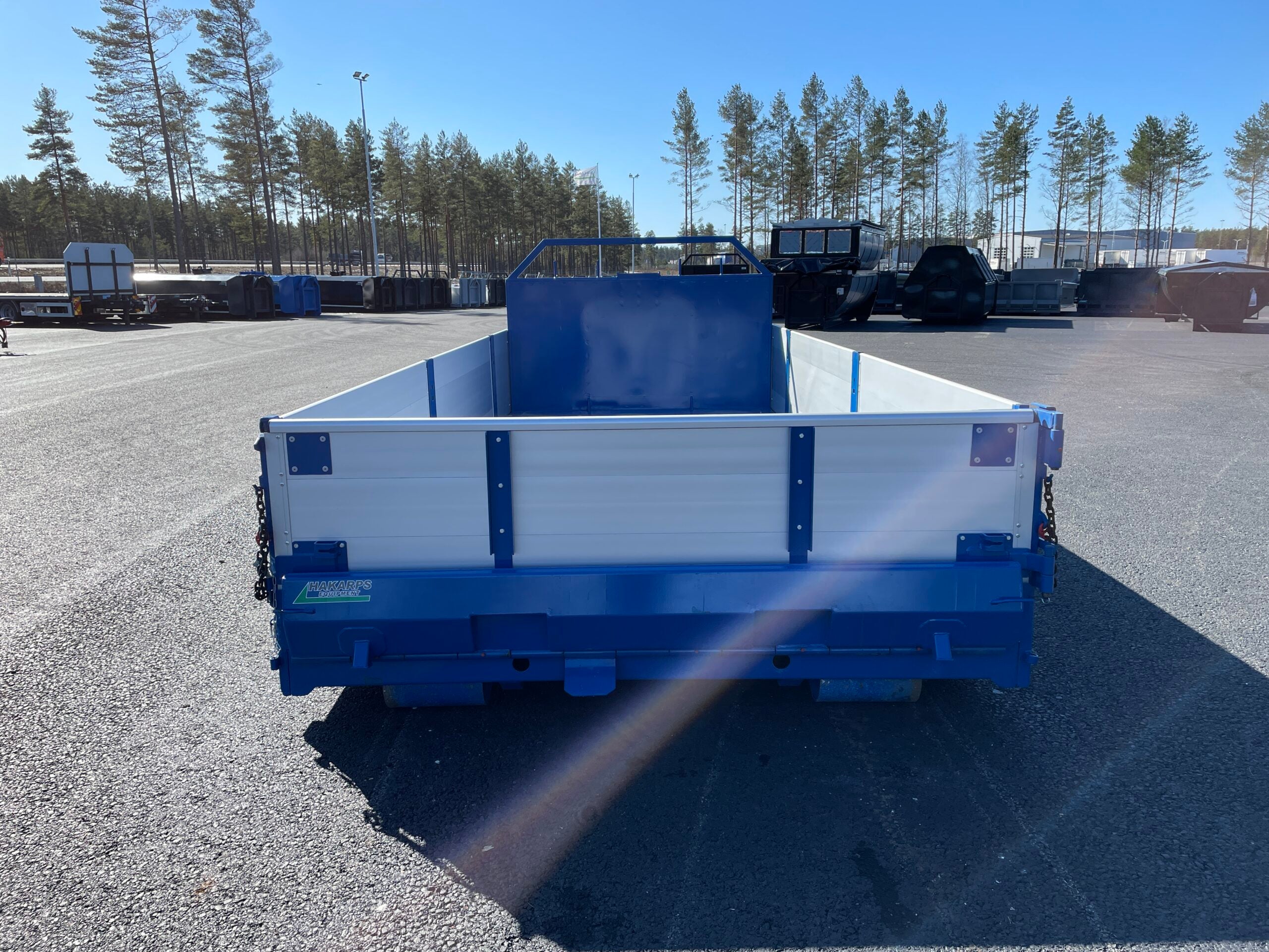 Lastväxlarflak med alulämmar grusförstärkt tridem