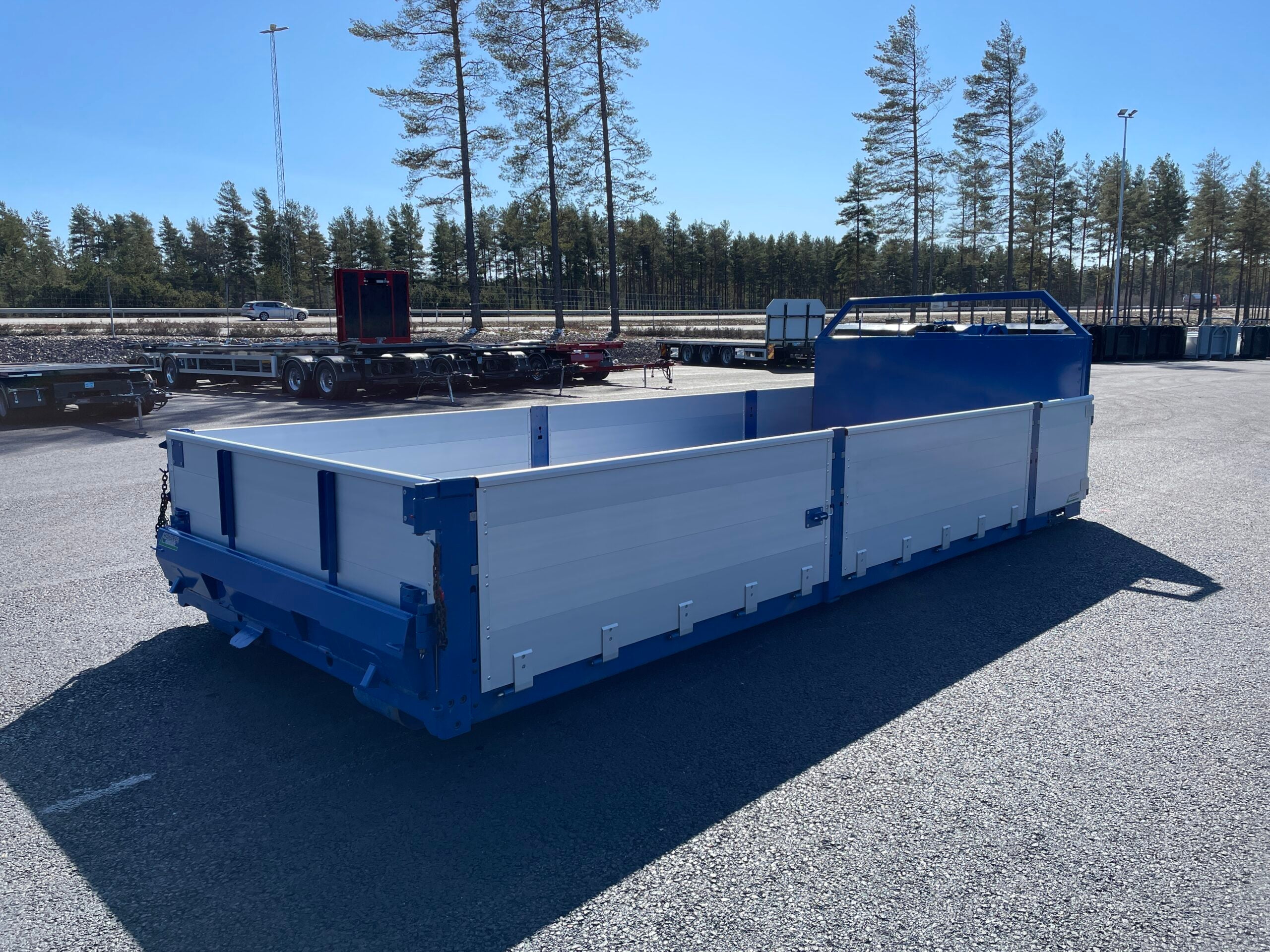 Lastväxlarflak med alulämmar grusförstärkt tridem