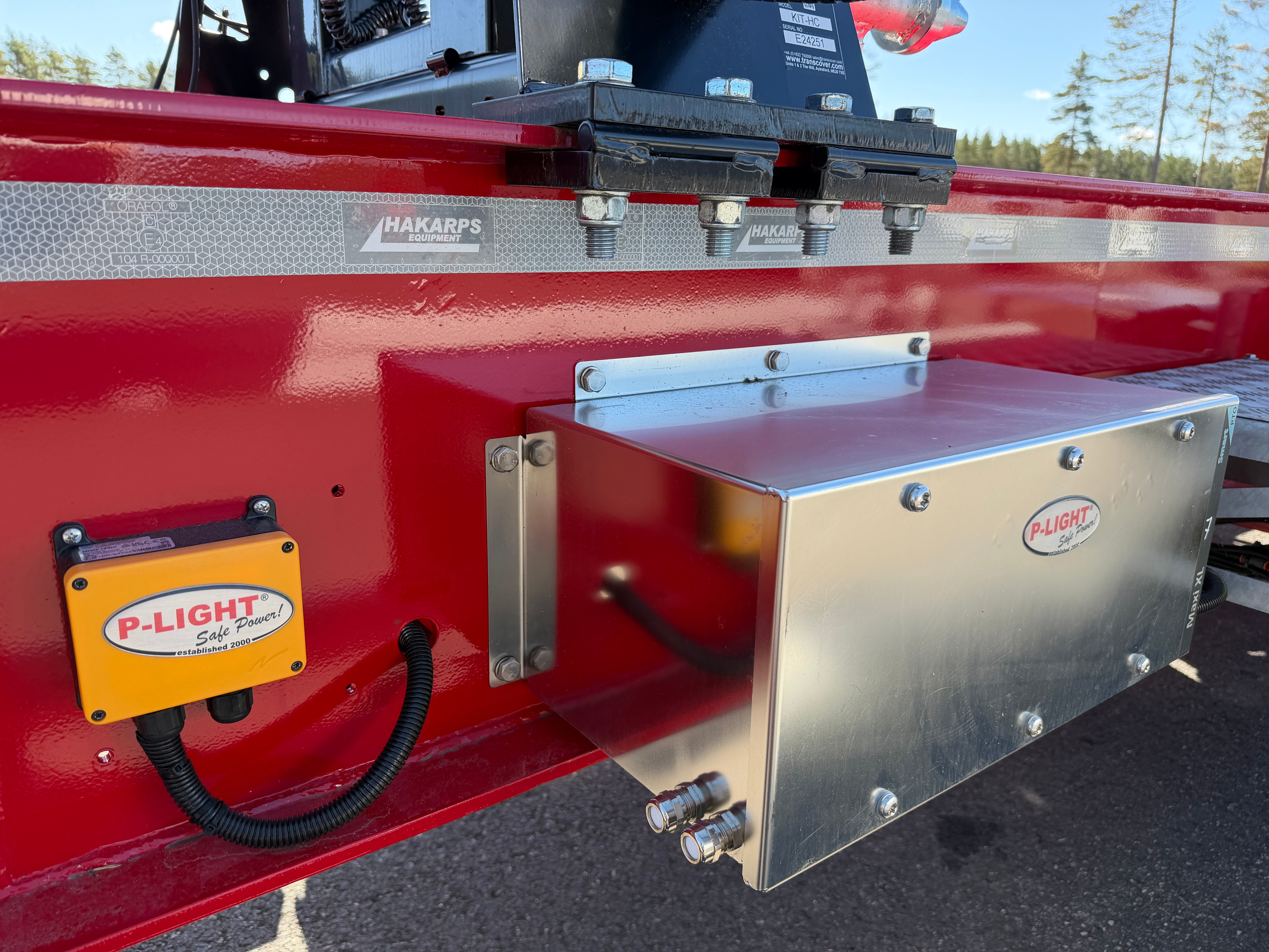 4 axlad 38 tons lastväxlarvagn med HyCover
