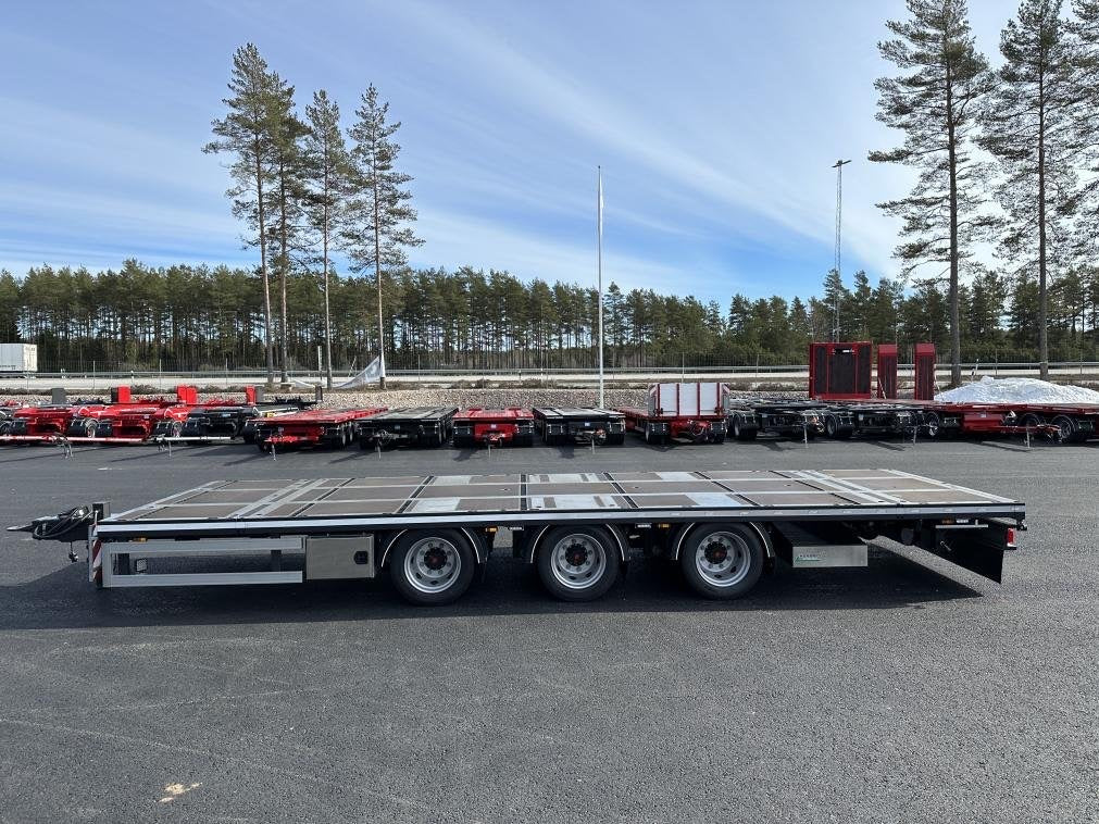 3 axlad 24 tons bodkärra 880mm lasthöjd