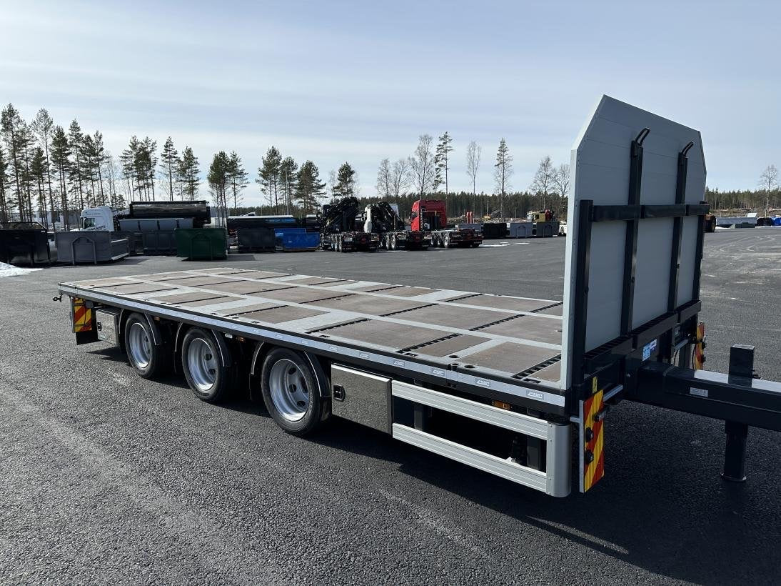 3 axlad 24 tons bodkärra 930mm lasthöjd