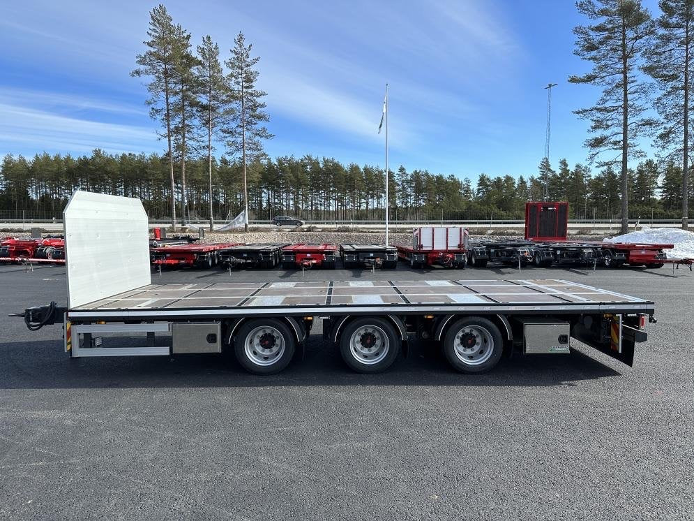 3 axlad 24 tons bodkärra 930mm lasthöjd