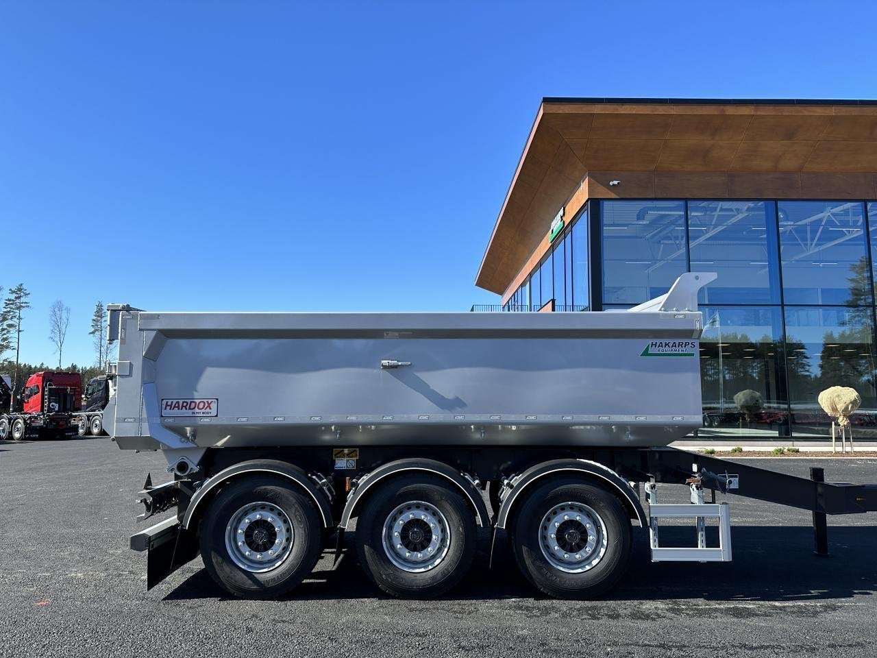 24 tons dumperkärra med kort dragstång