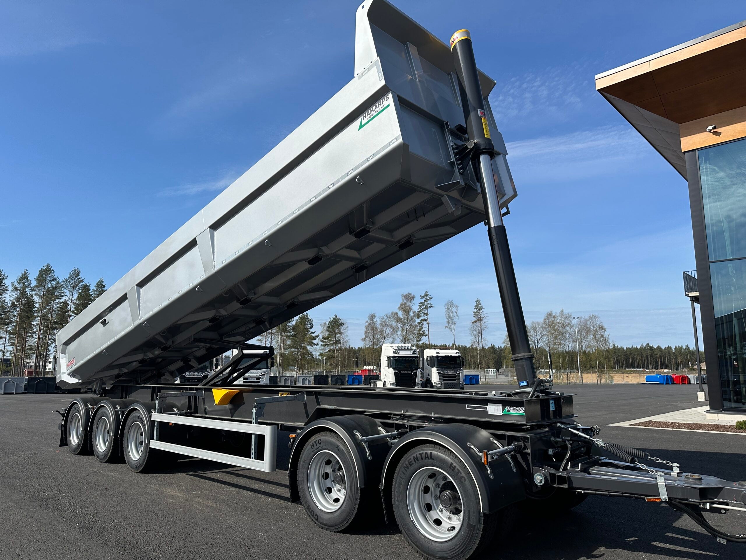 42 tons dumpervagn med skjutbar dragstång