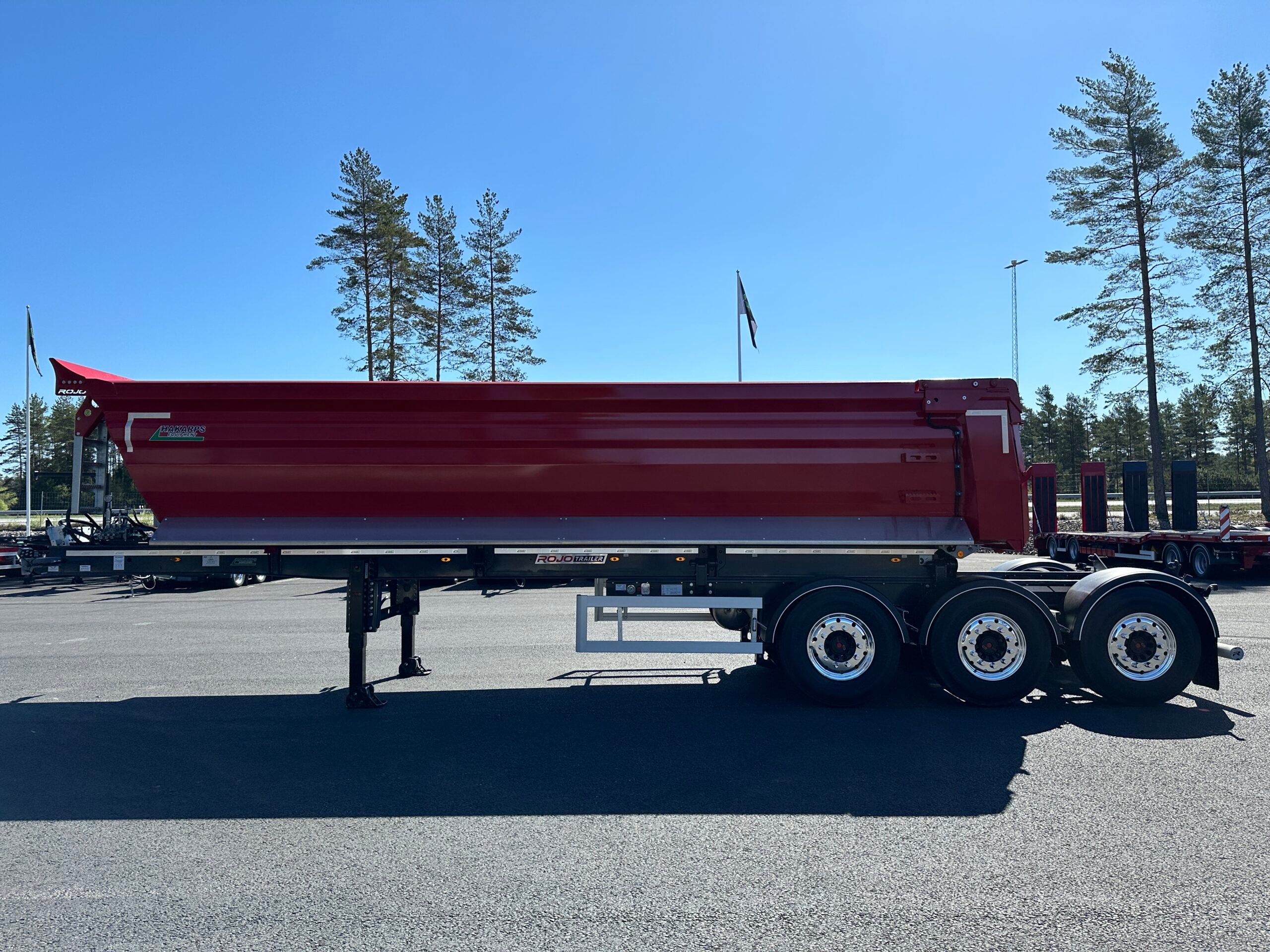 ROJO - Tipptrailer med skjutbar trippel