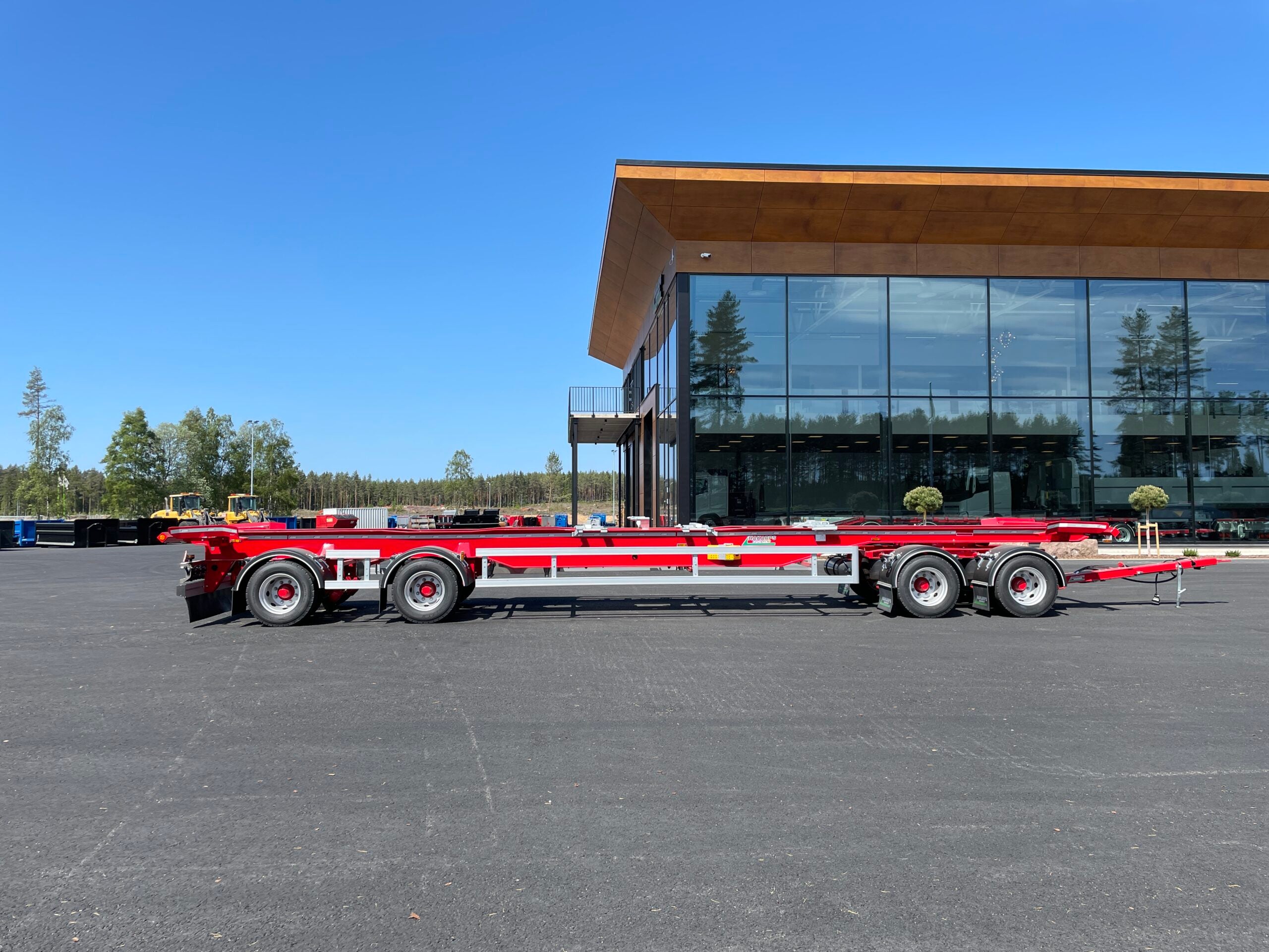 4 axlad 38 tons lastväxlarvagn med hydraulisk skjutkolv