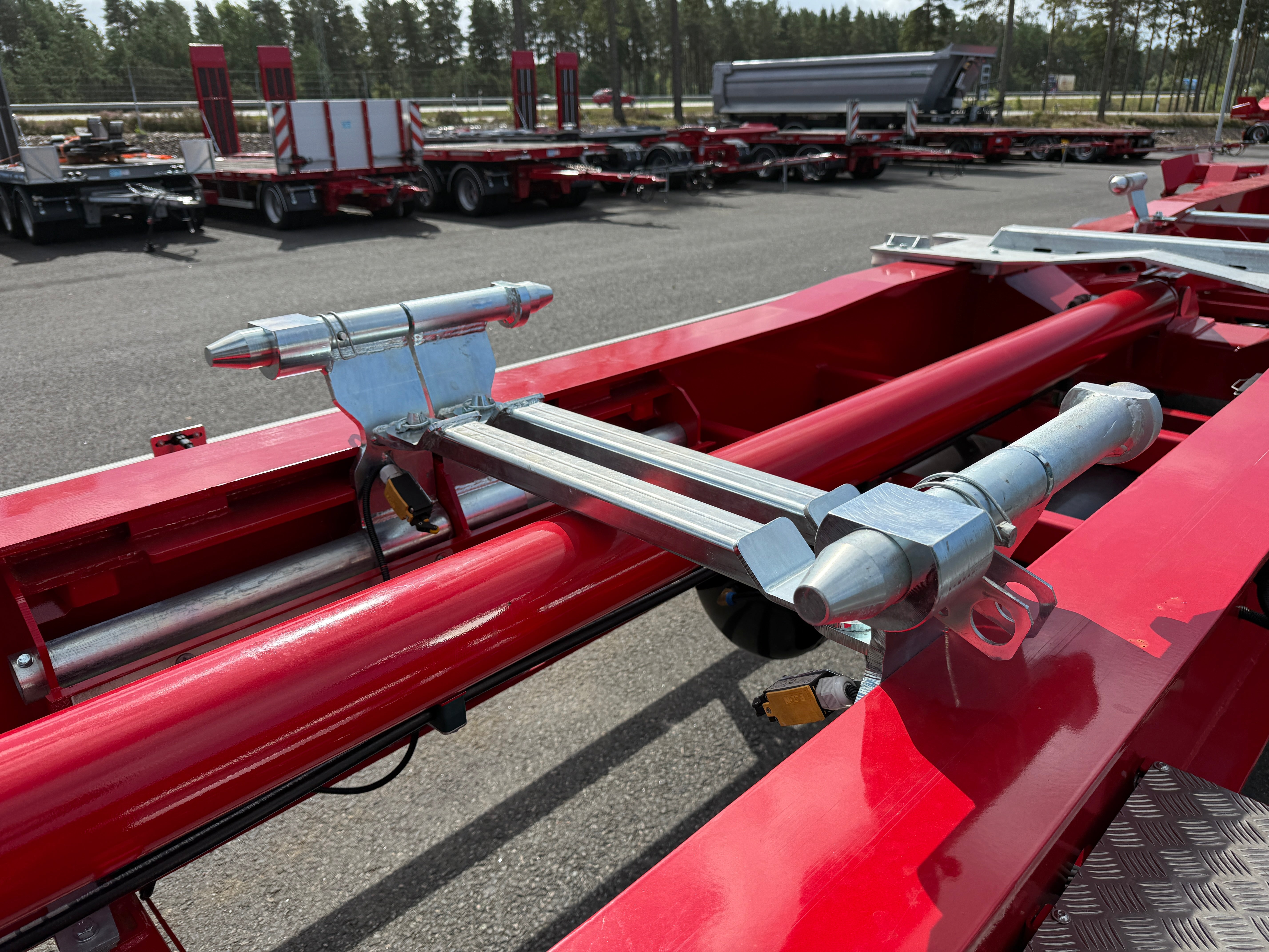 4 axlad 38 tons lastväxlarvagn med hydraulisk skjutkolv