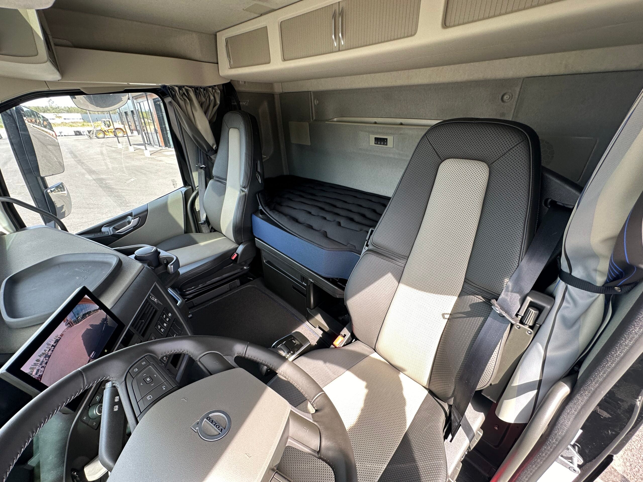 Volvo FH500 Tridem kranväxlare Hiab 408 E6 med jibb
