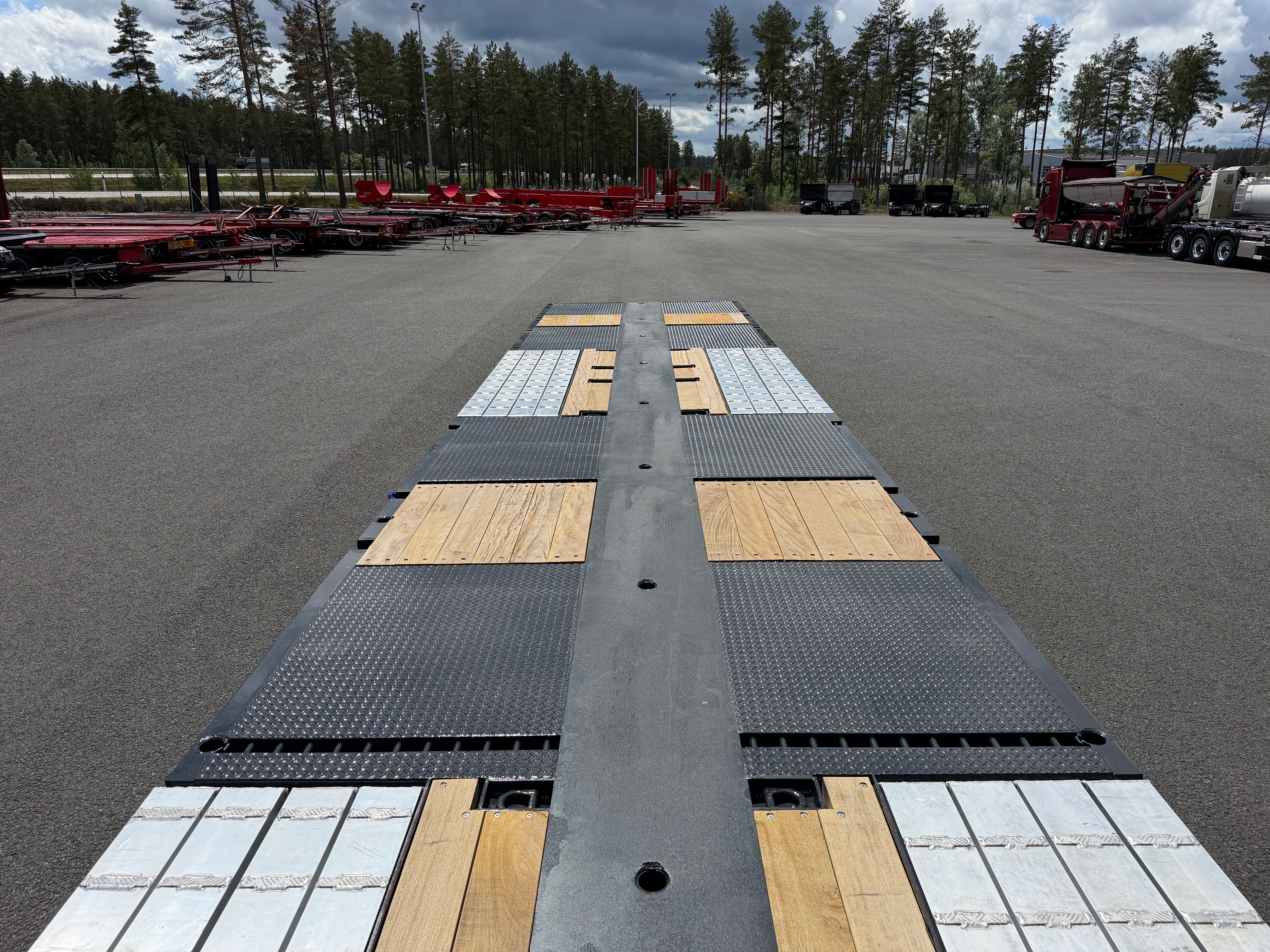 4 axlad ROJO 18,5m jumbotrailer med hjulfickor 38 tons skattevikt