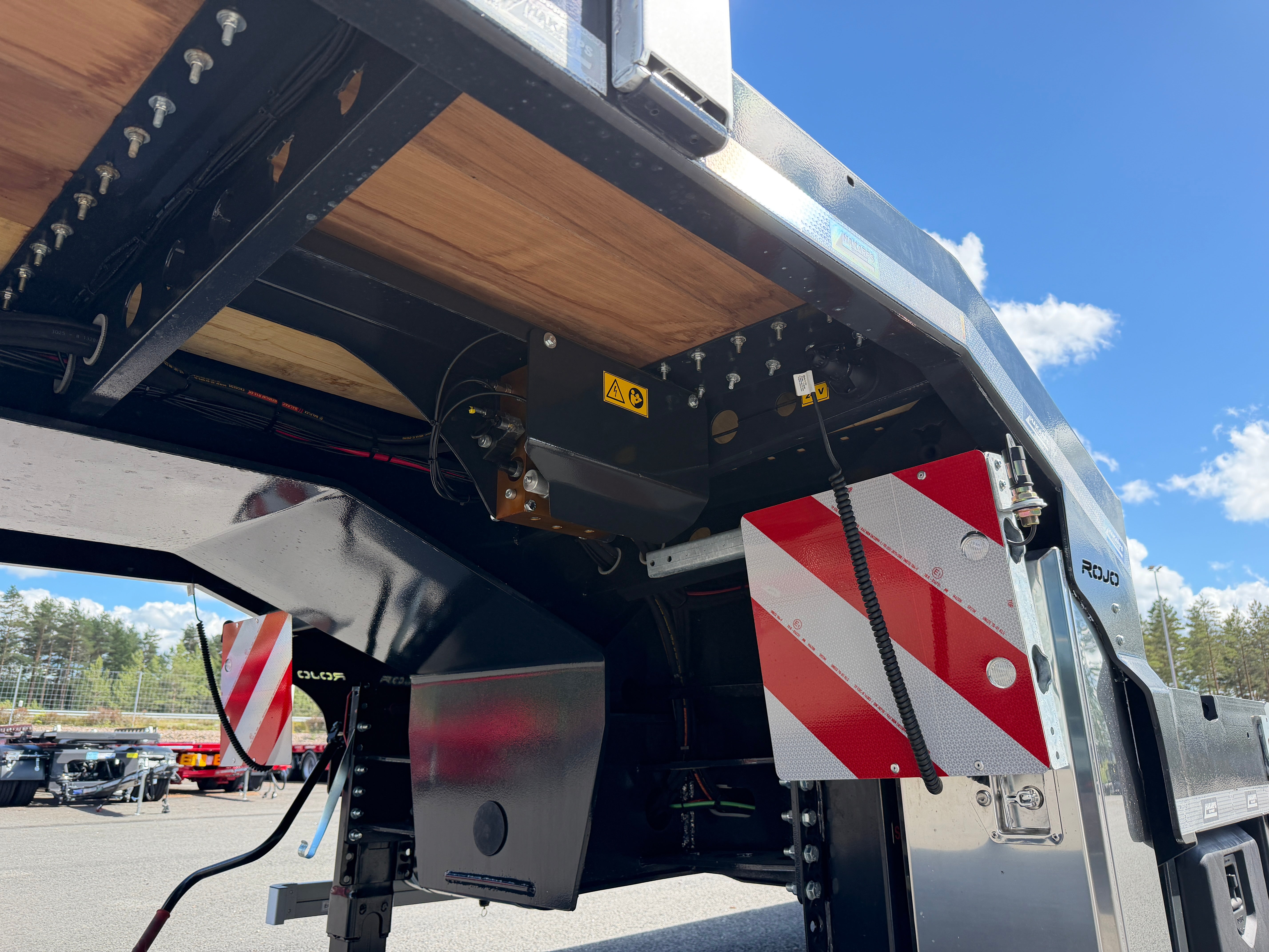 4 axlad ROJO 18,5m jumbotrailer med hjulfickor 38 tons skattevikt