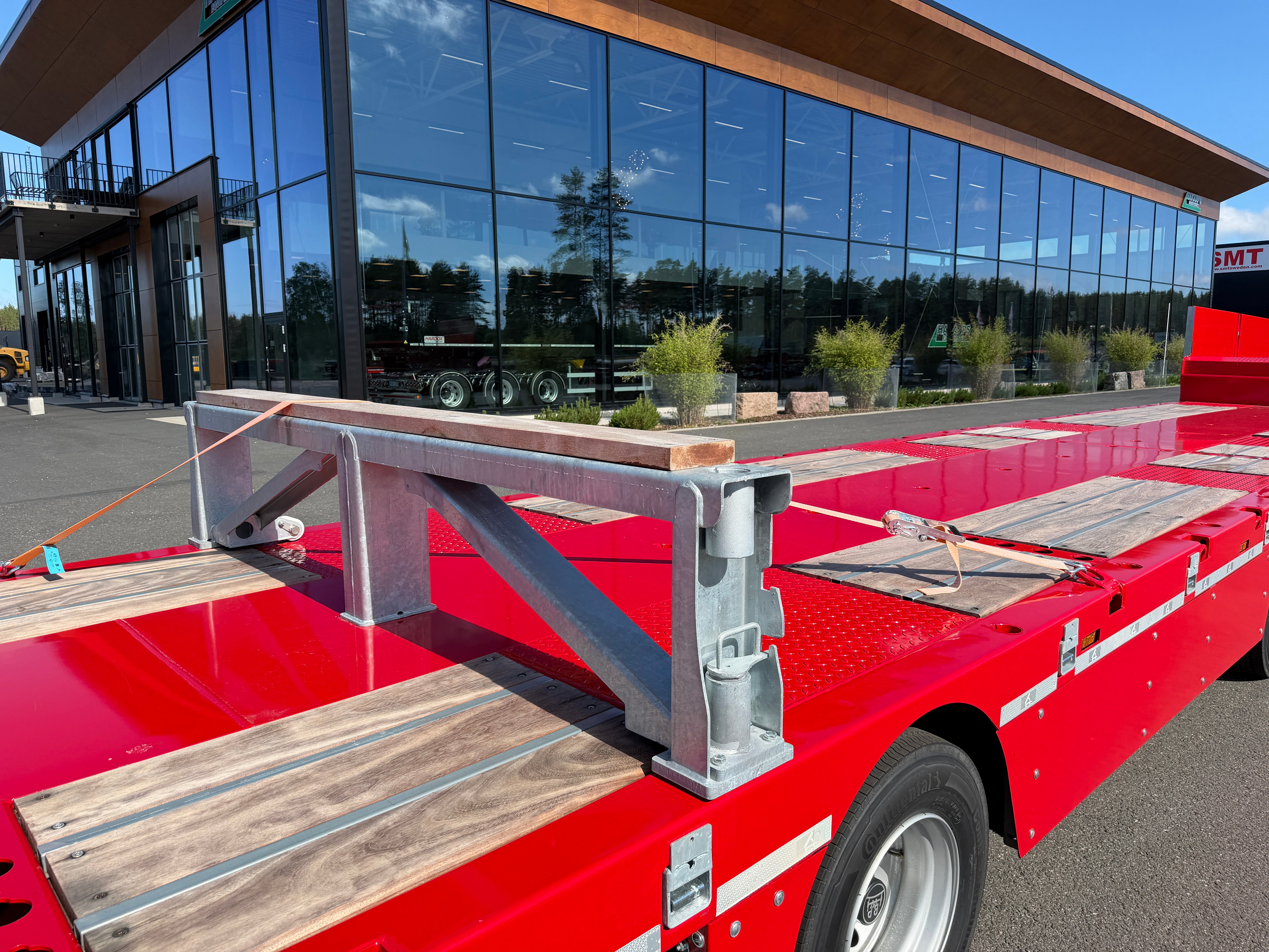Langendorf 4 axlad 18,4m jumbotrailer med VSE styrning
