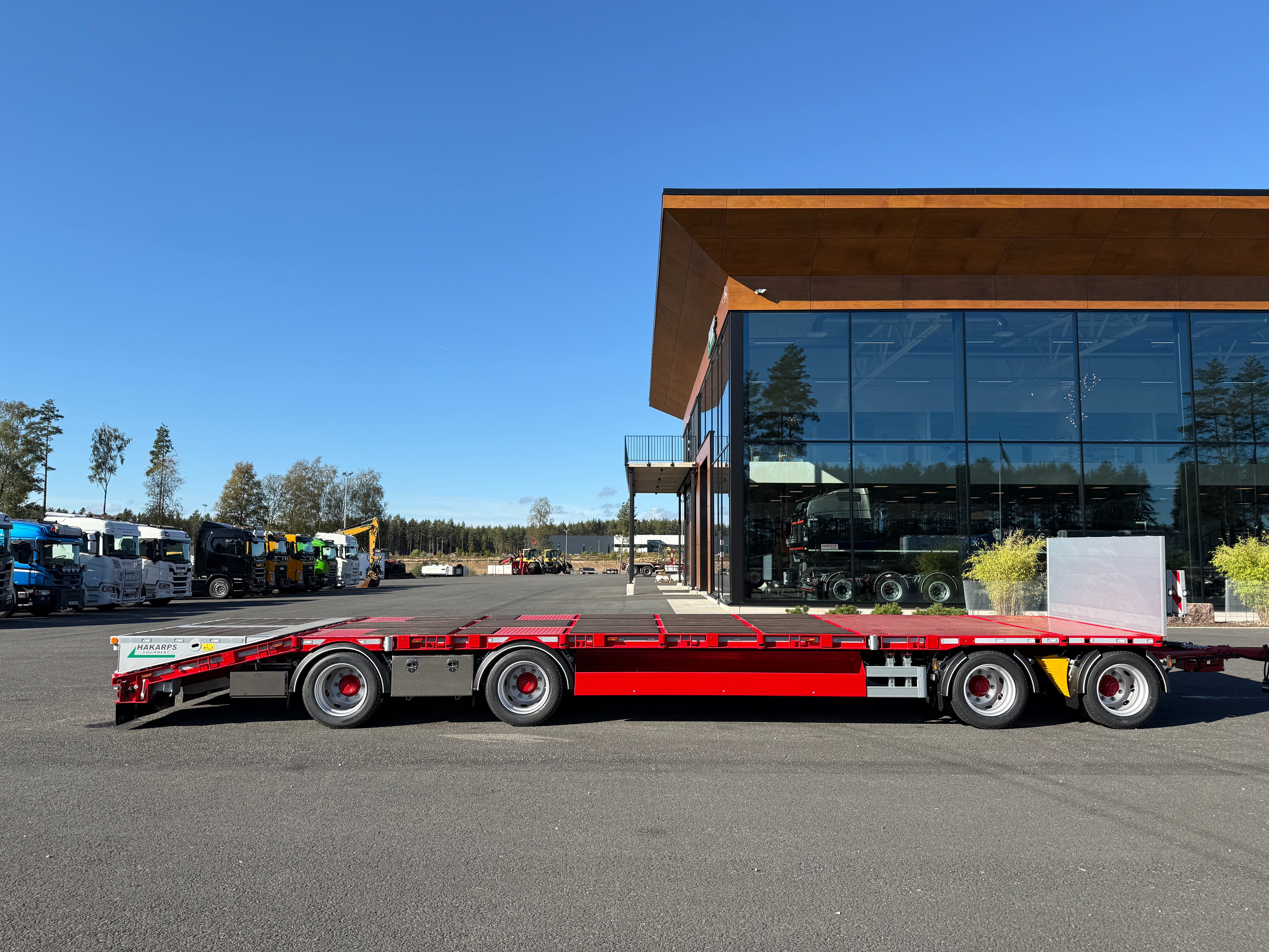 4 axlad 38 tons bodvagn 910mm hög, 10.500mm flakyta