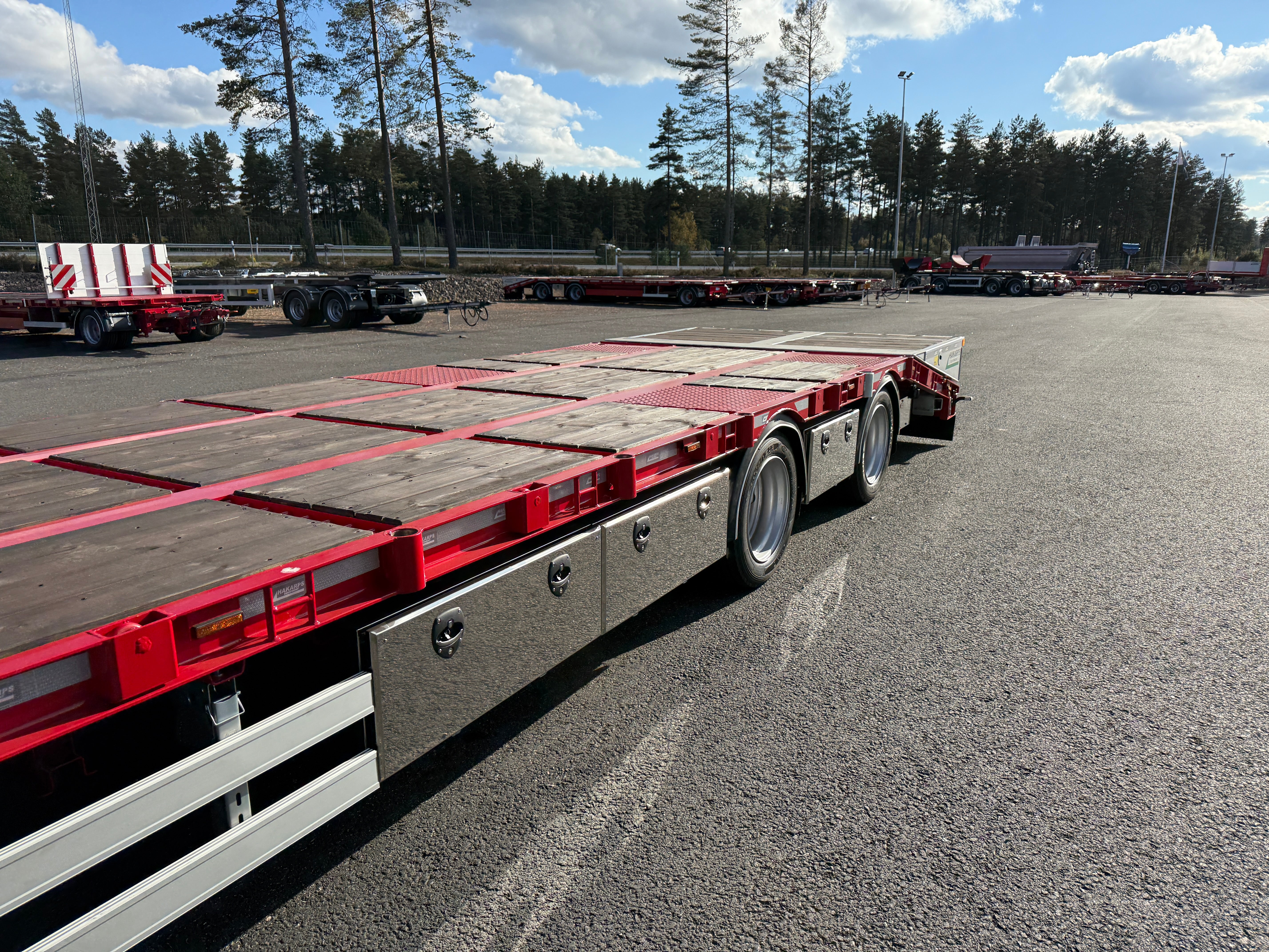 4 axlad 38 tons bodvagn 910mm hög, 10.500mm flakyta