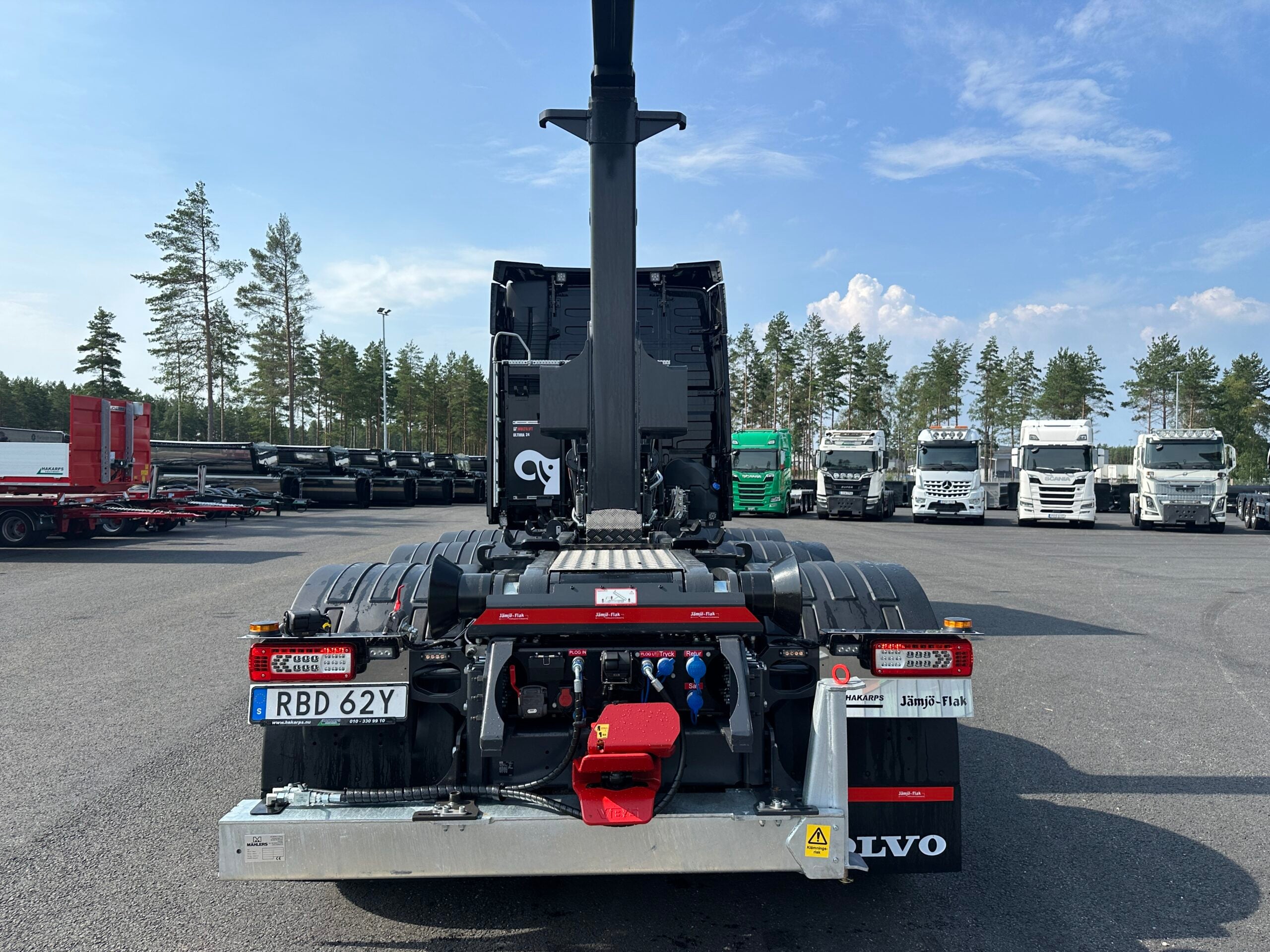 Volvo FH540 Tridem lastväxlare fullt plogutrustad