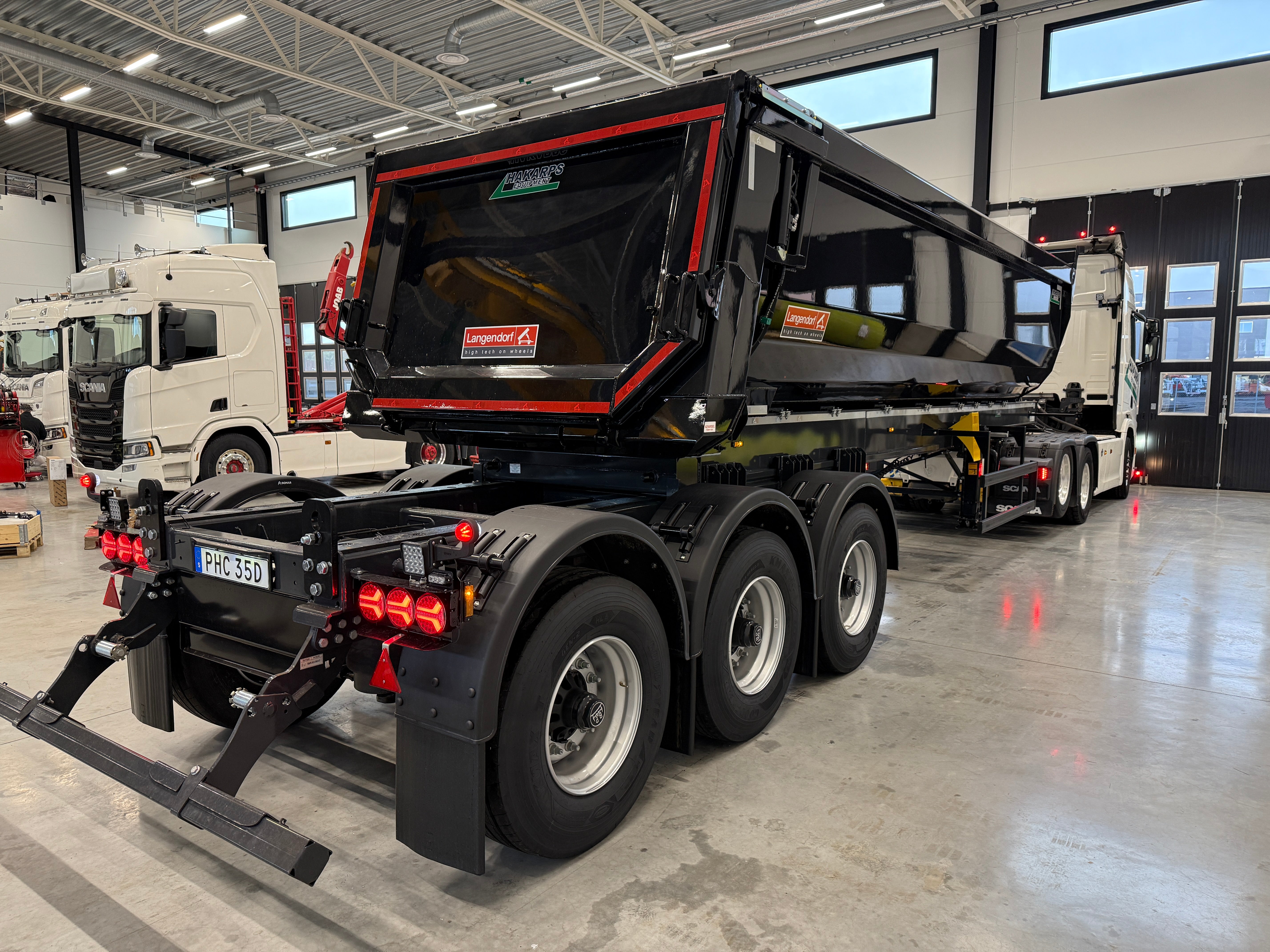 3 axlad LANGENDORF - Tipptrailer med skjutbar trippel