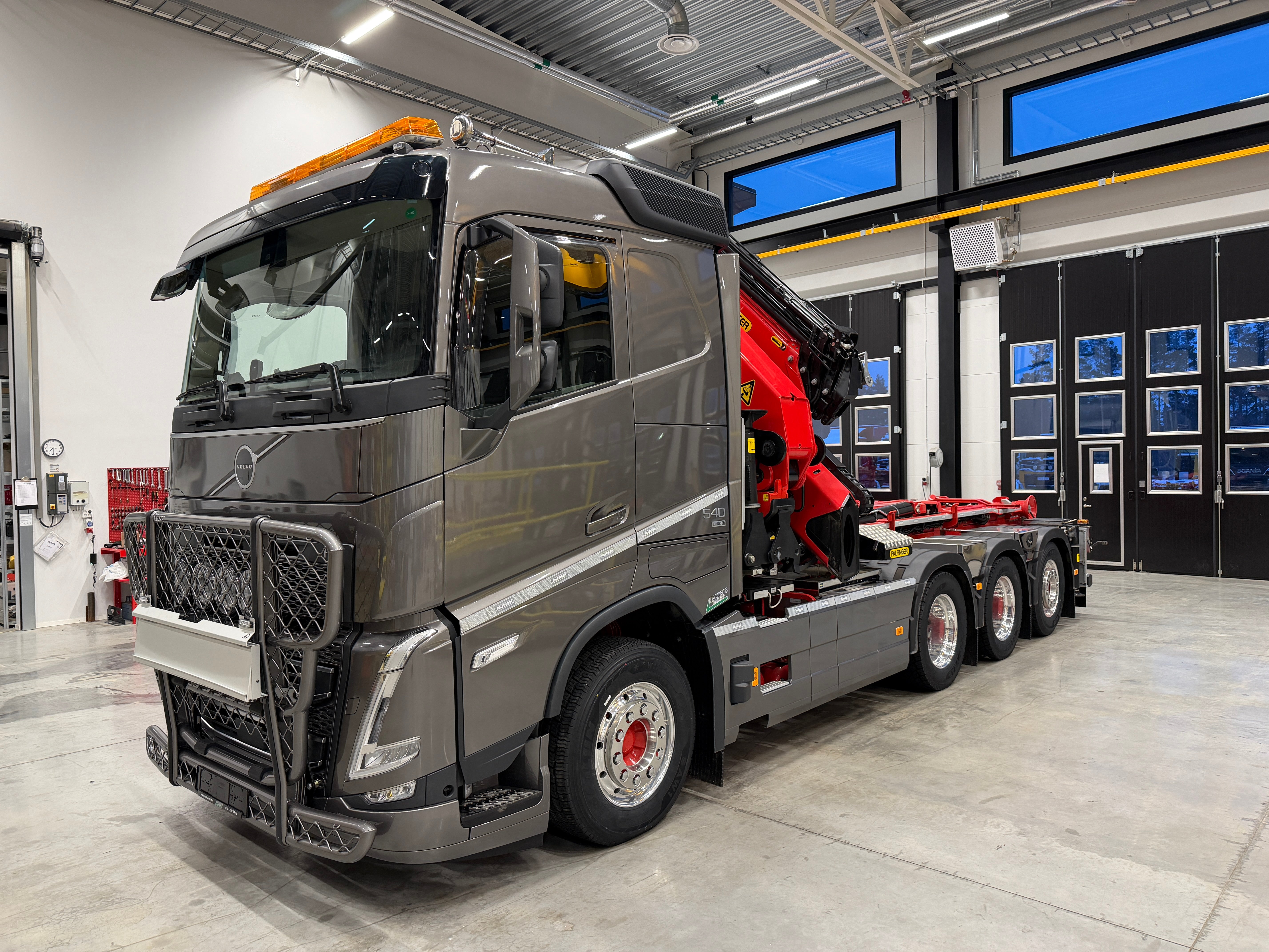 Volvo FH13 500 tridem kranväxlare Palfinger PK53002 SH + jibb