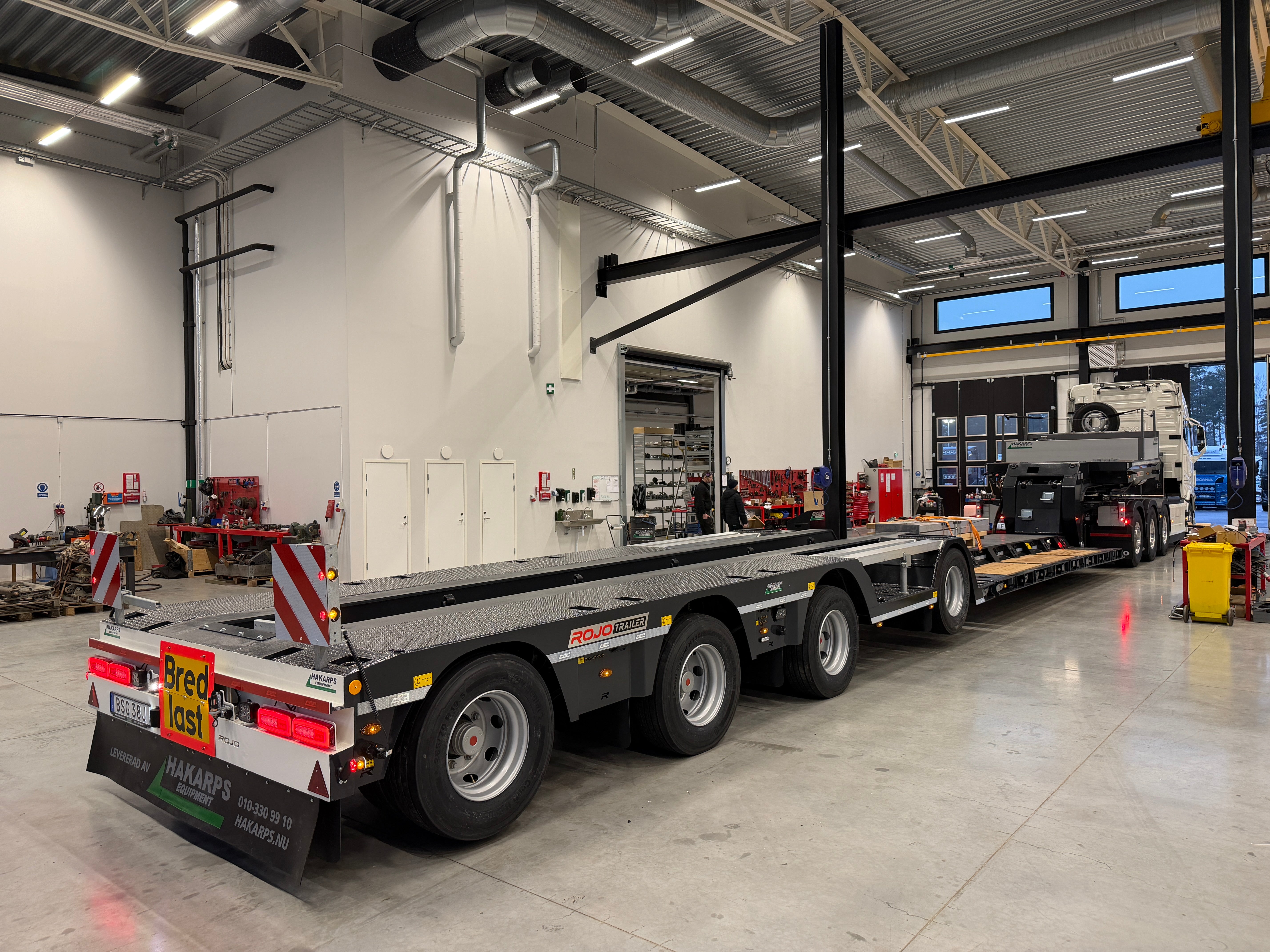 4 axlad ROJO maskintrailer avbröstningsbar svanhals med trumbon