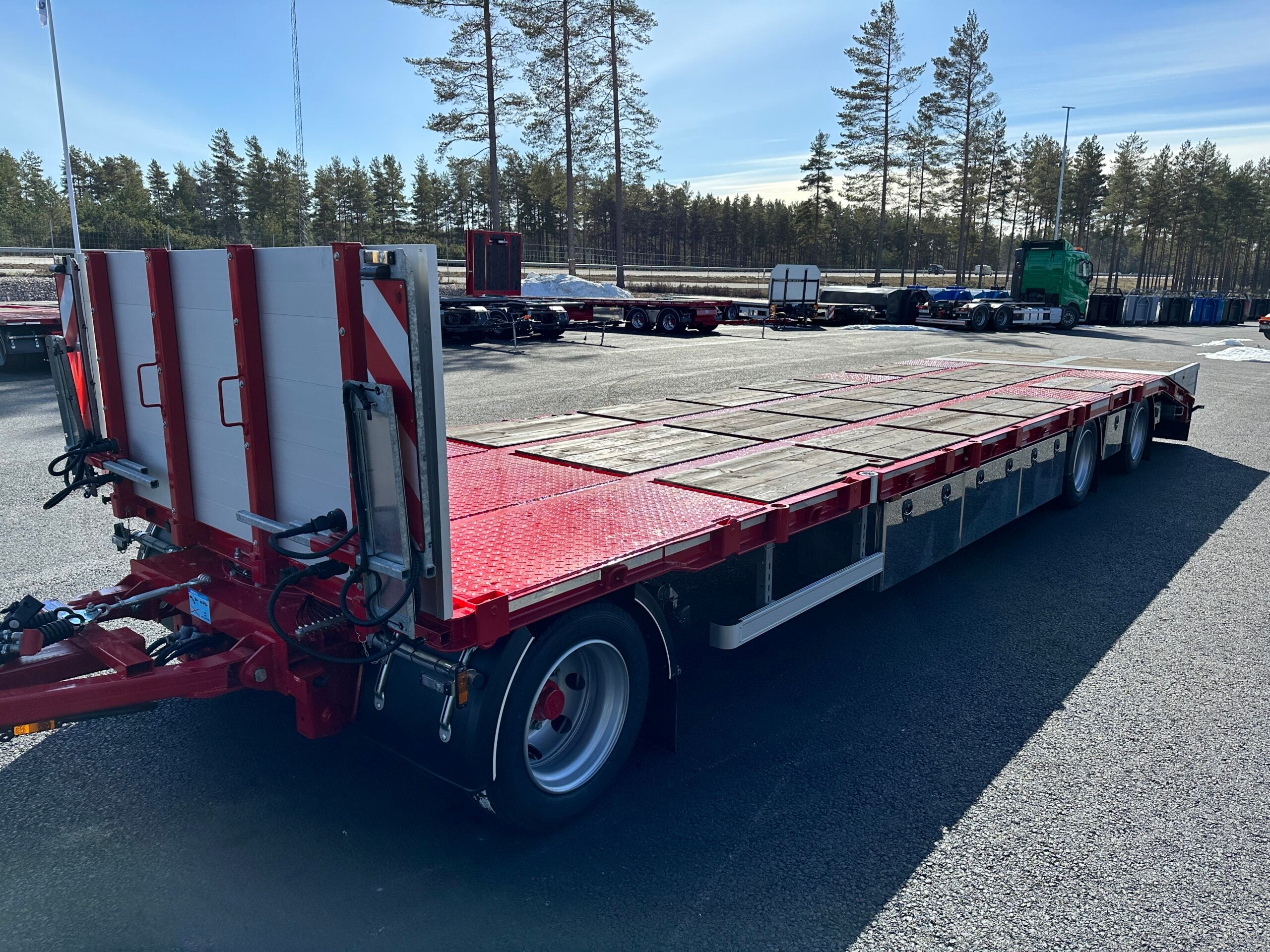 3 axlad 30 tons bodvagn 910mm hög, 10.500mm flakyta