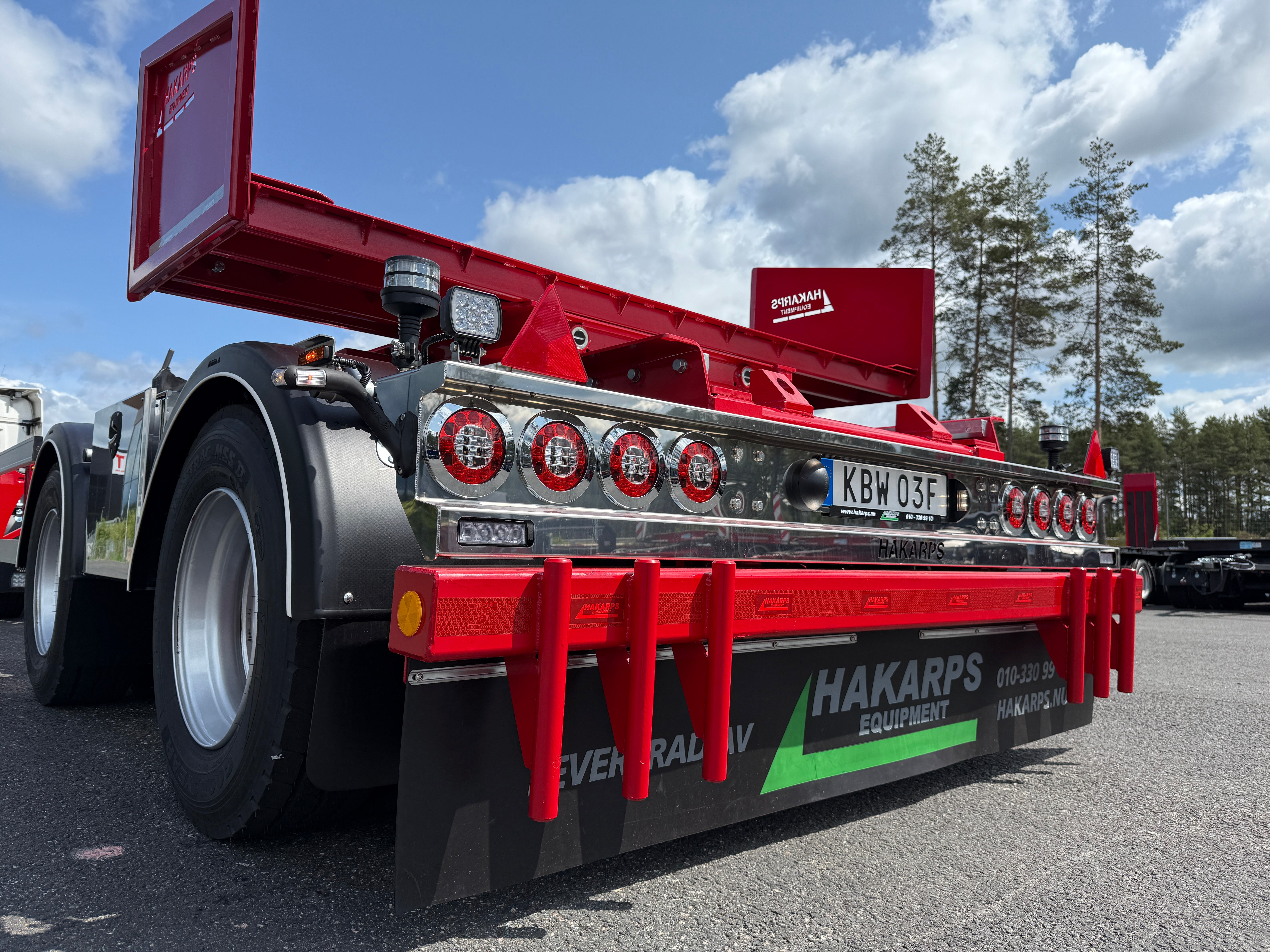 38 tons lastväxlarvagn med tipp, skjutbar boggie och flak