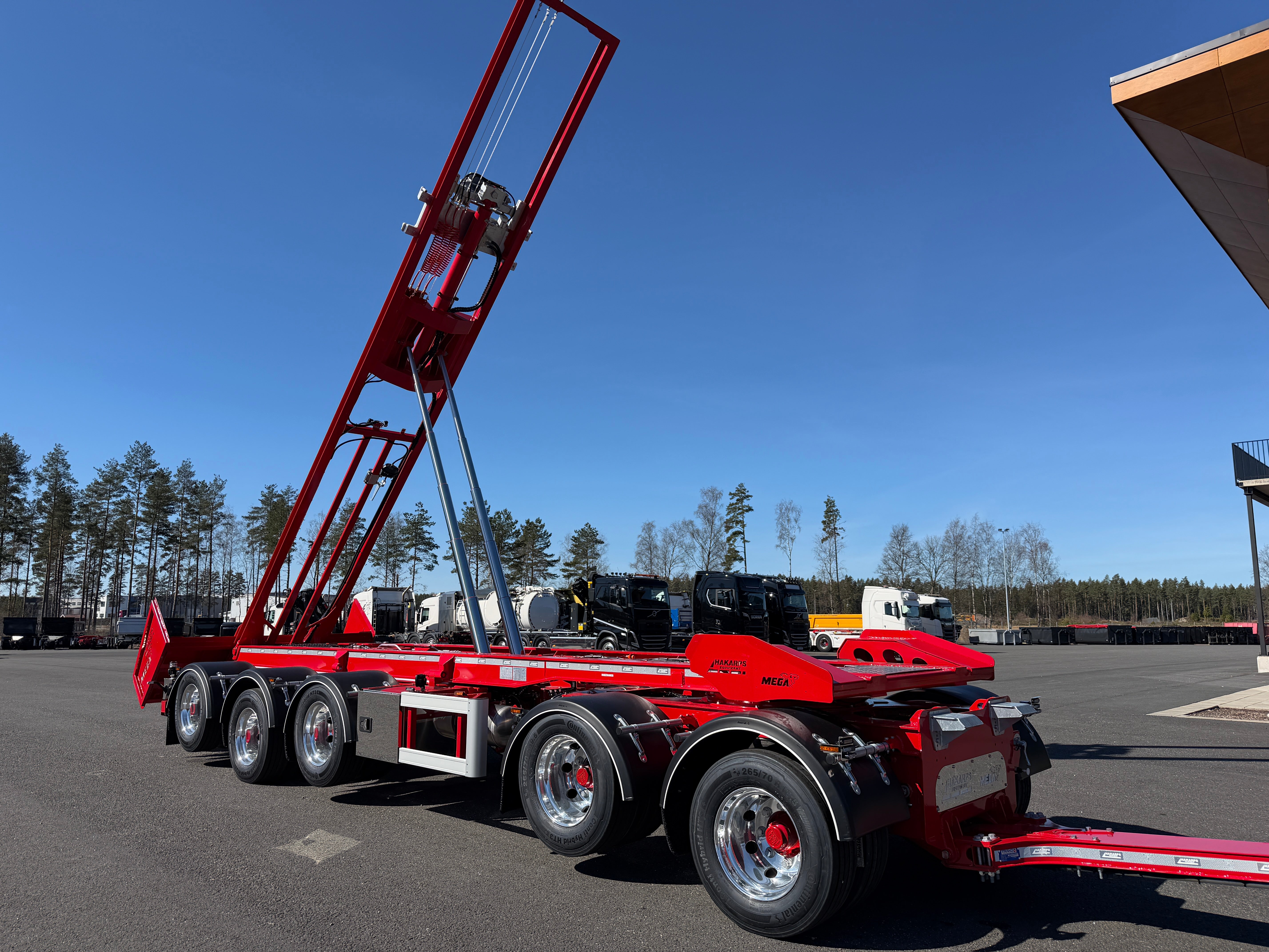 5 axlad 42 tons lastväxlarvagn med tipp, skjutbar boggie och flak