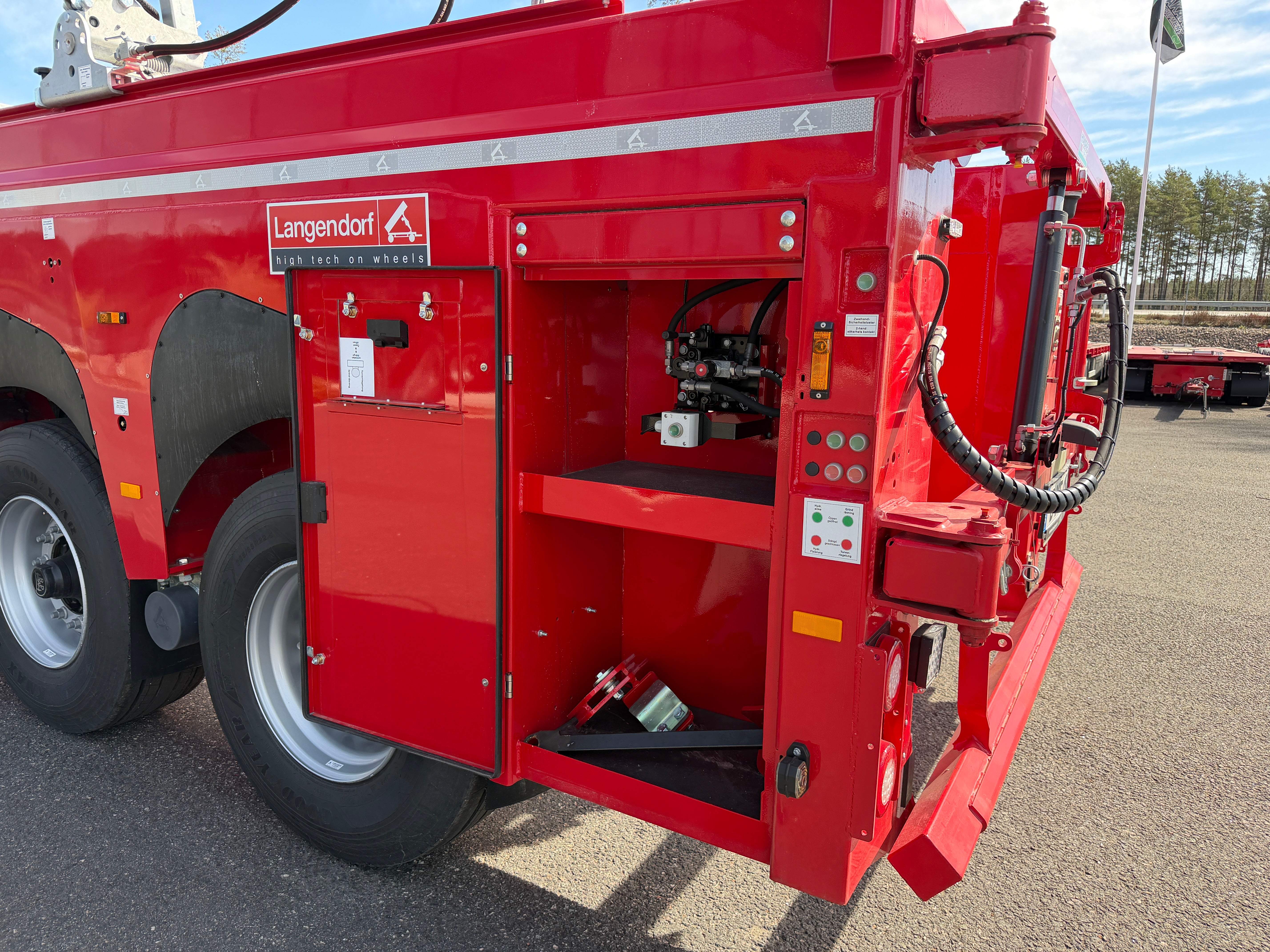 Langendorf 3 axlad bygeltrailer