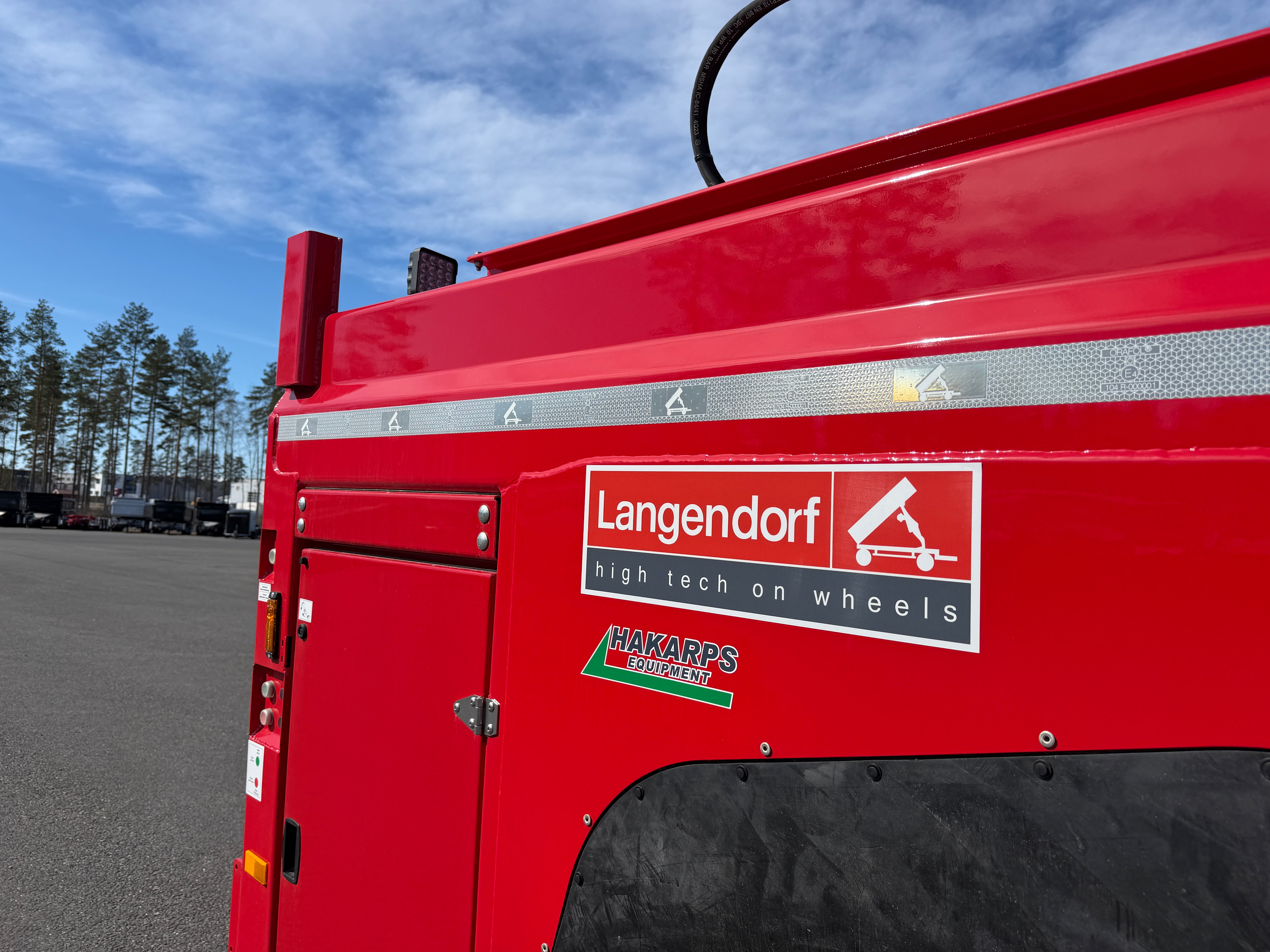 Langendorf 3 axlad bygeltrailer