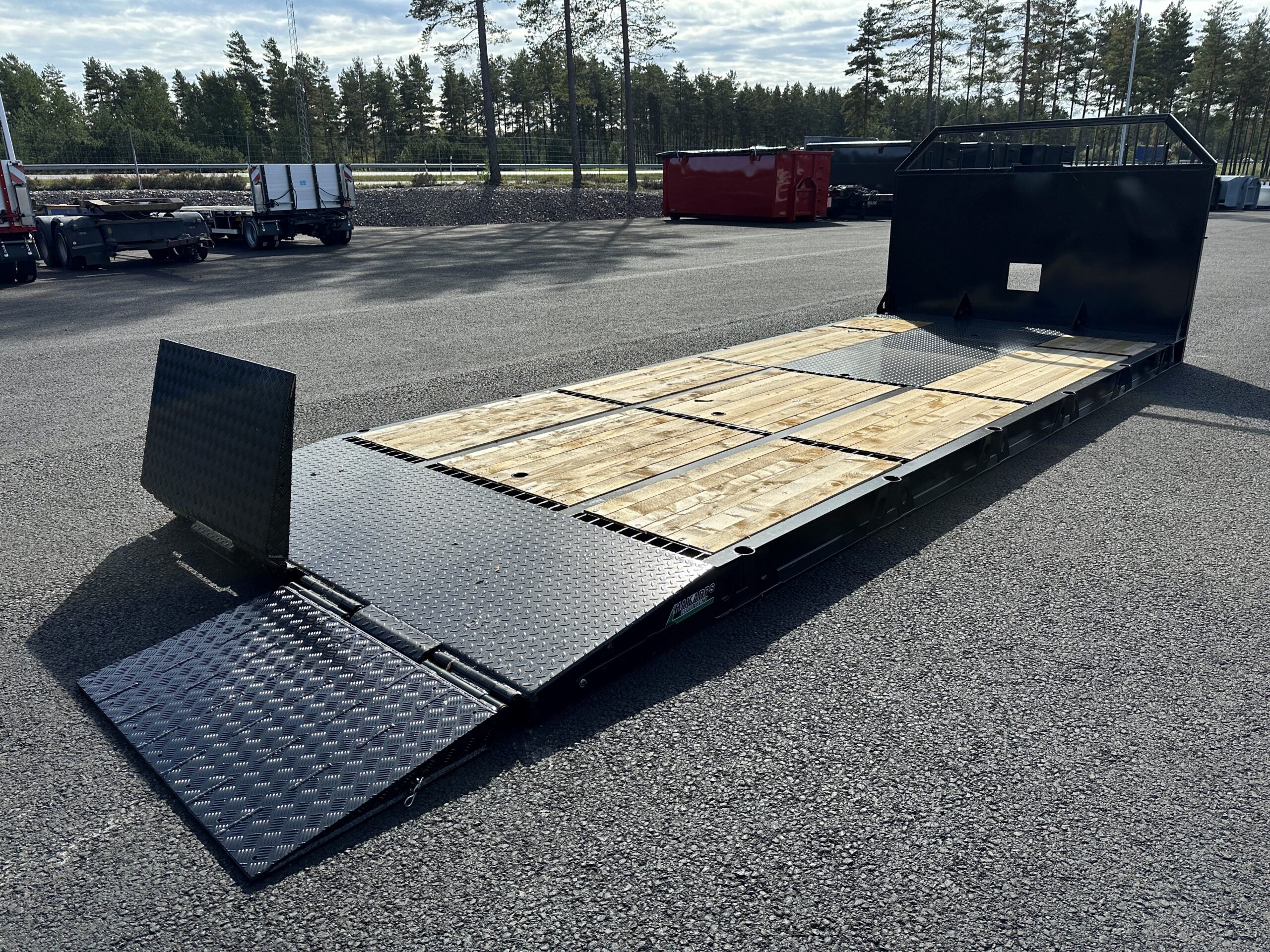 Maskinflak med stegar och sandwich ramp
