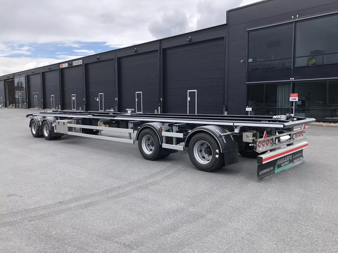 4 axlad 38 tons lastväxlarvagn med rullbanor