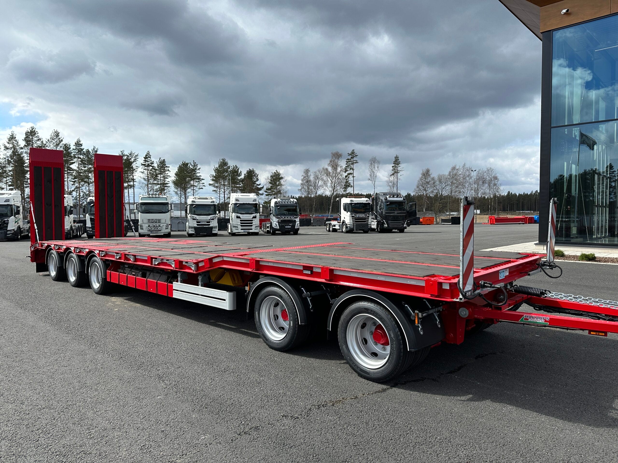 5 axlad 42 tons maskinvagn 2 ramper