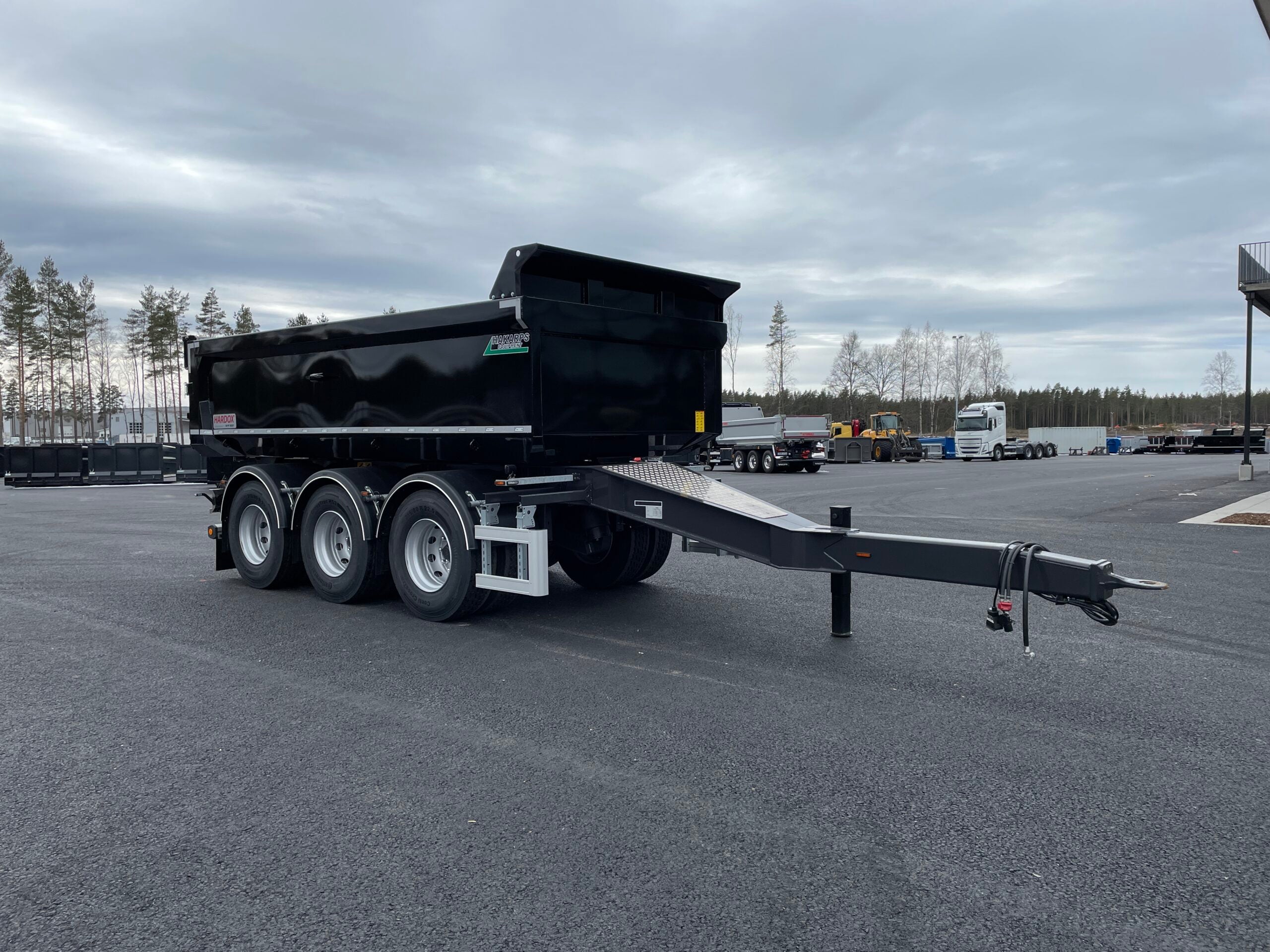 24 tons dumperkärra med dubbelmontage kort stång