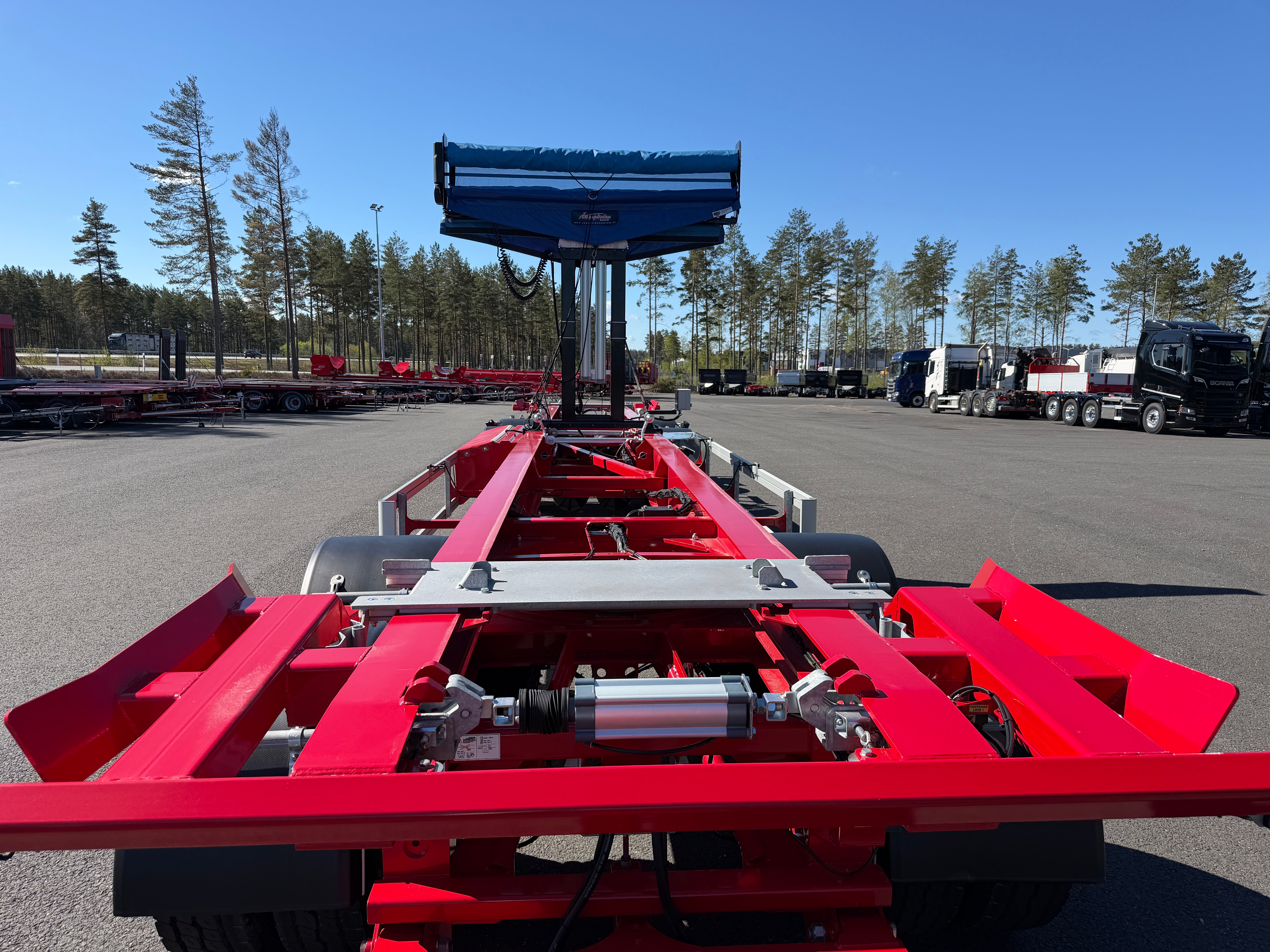 4 axlad 38 tons lastväxlarvagn med HyCover