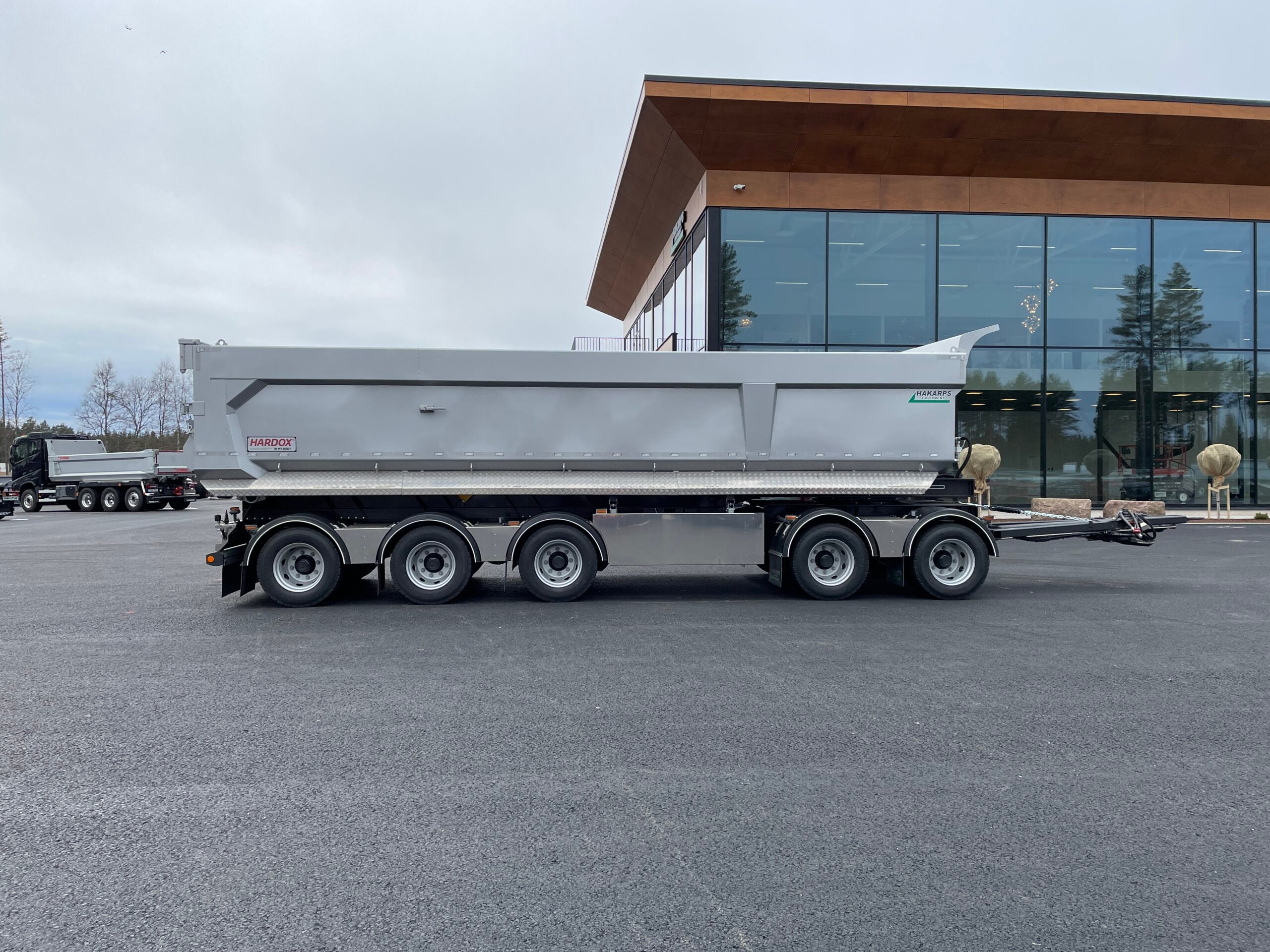 42 tons dumpervagn med låsbar vändkrans + skjutbar boggie