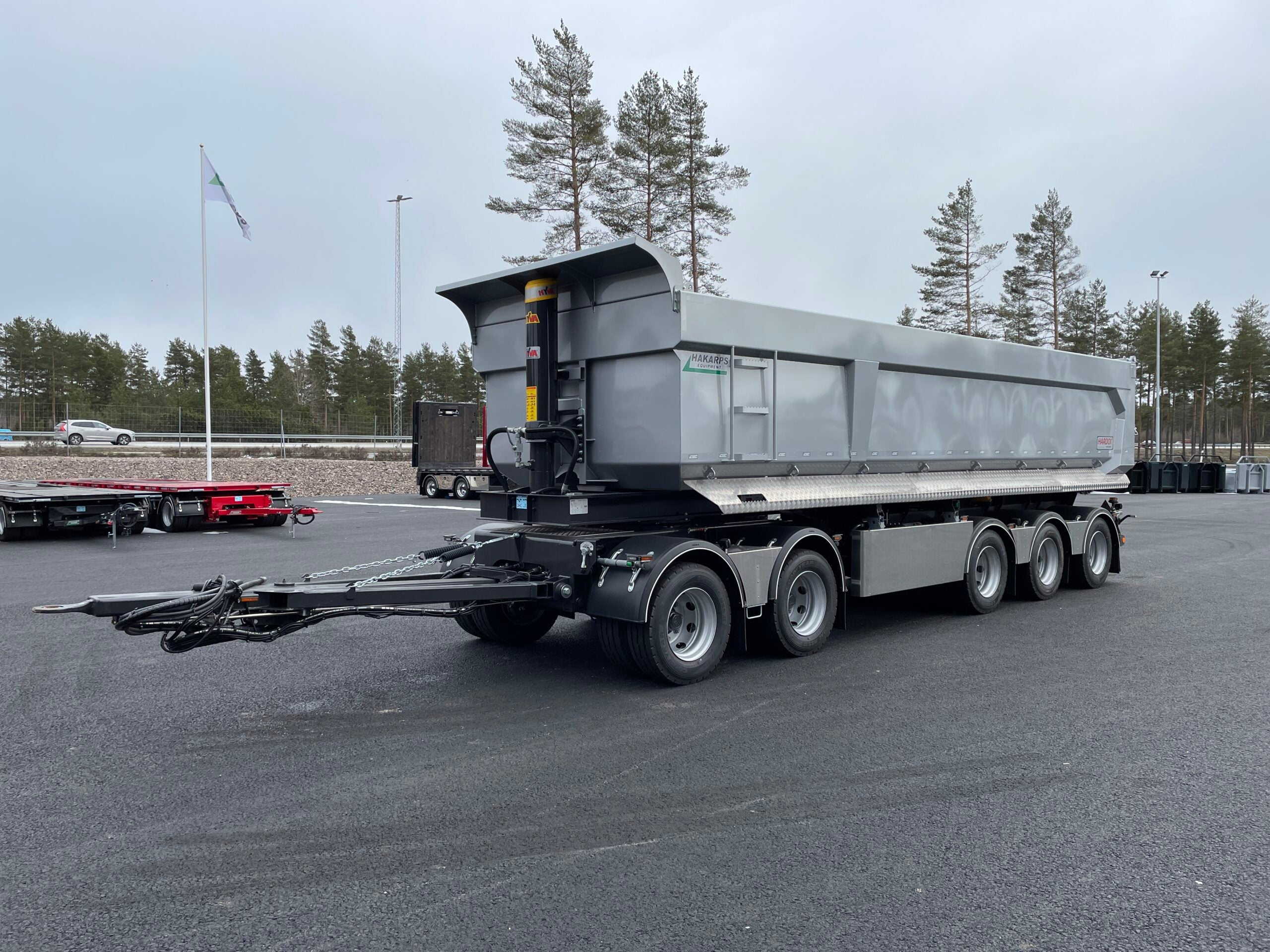 42 tons dumpervagn med låsbar vändkrans + skjutbar boggie