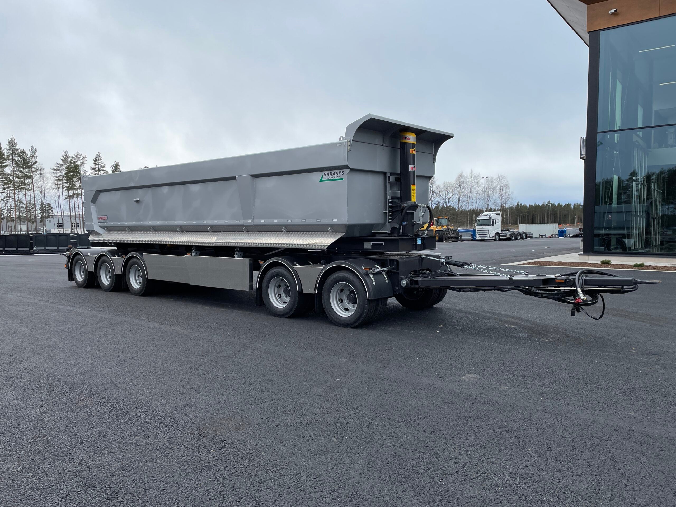 42 tons dumpervagn med låsbar vändkrans + skjutbar boggie