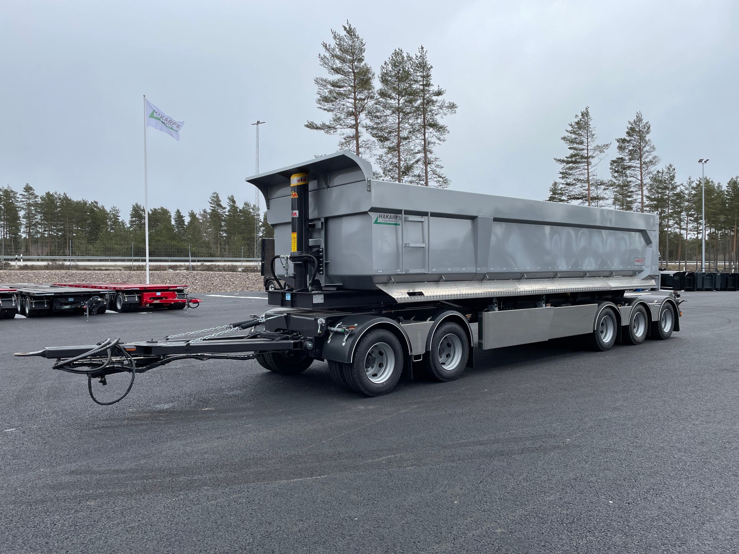 42 tons dumpervagn med låsbar vändkrans + skjutbar boggie
