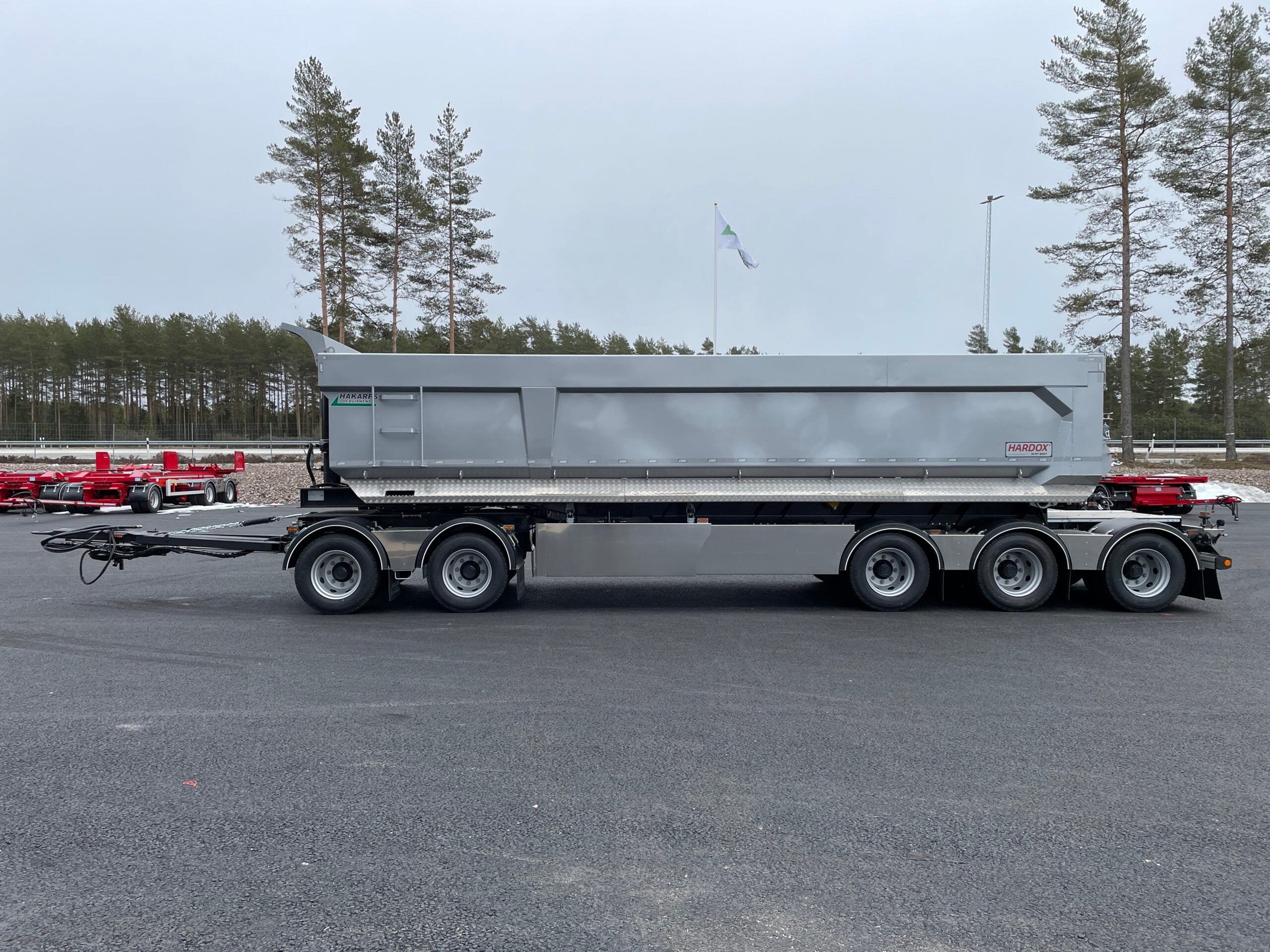 42 tons dumpervagn med låsbar vändkrans + skjutbar boggie