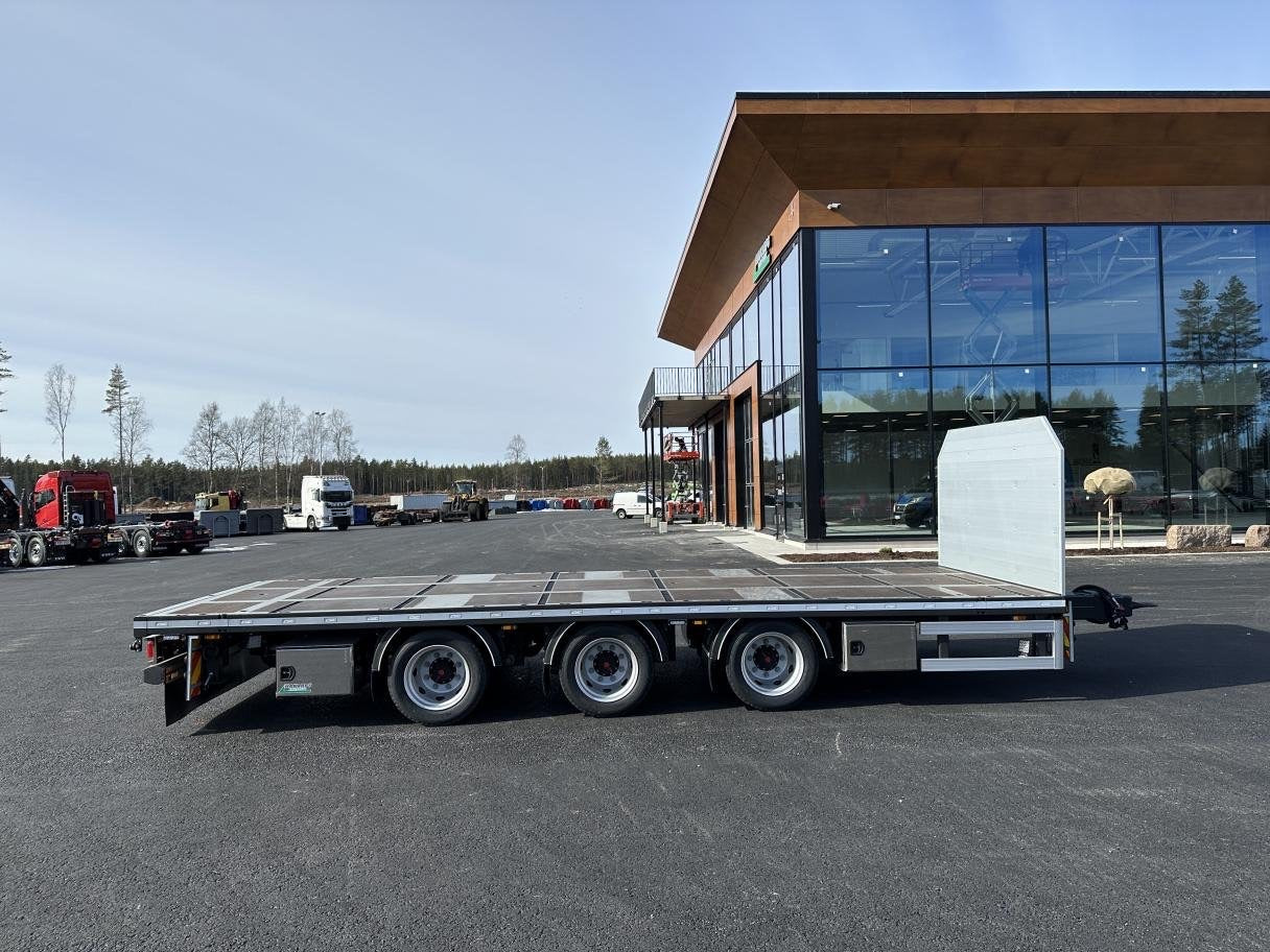3 axlad 24 tons bodkärra 930mm lasthöjd