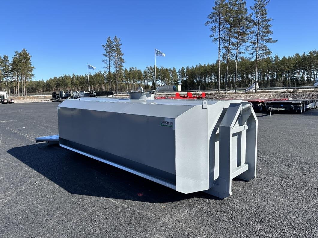 12,5 m3 vattentank i Aluminium på lastväxlarram