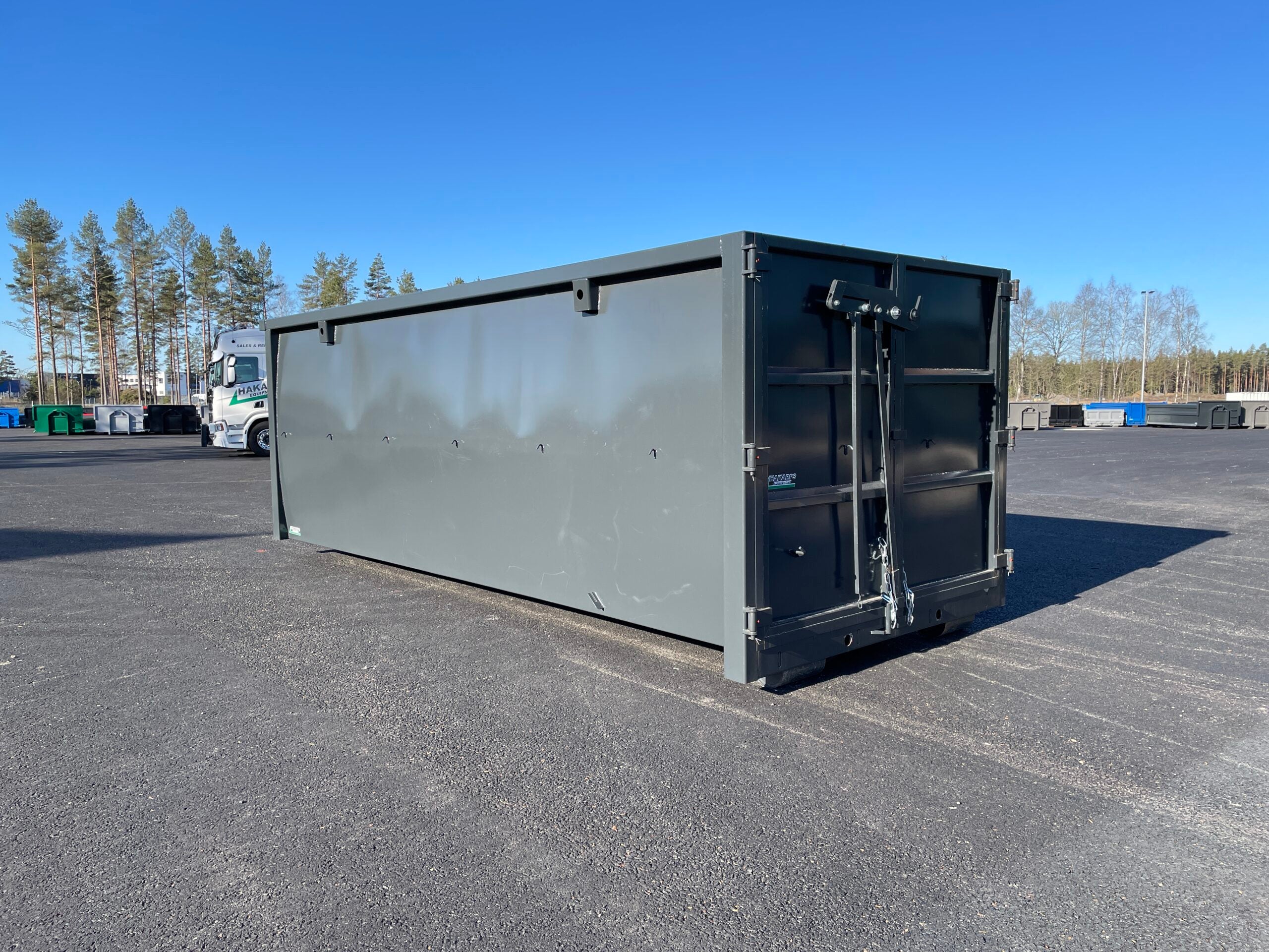30m3 container med skuren framstam för kran