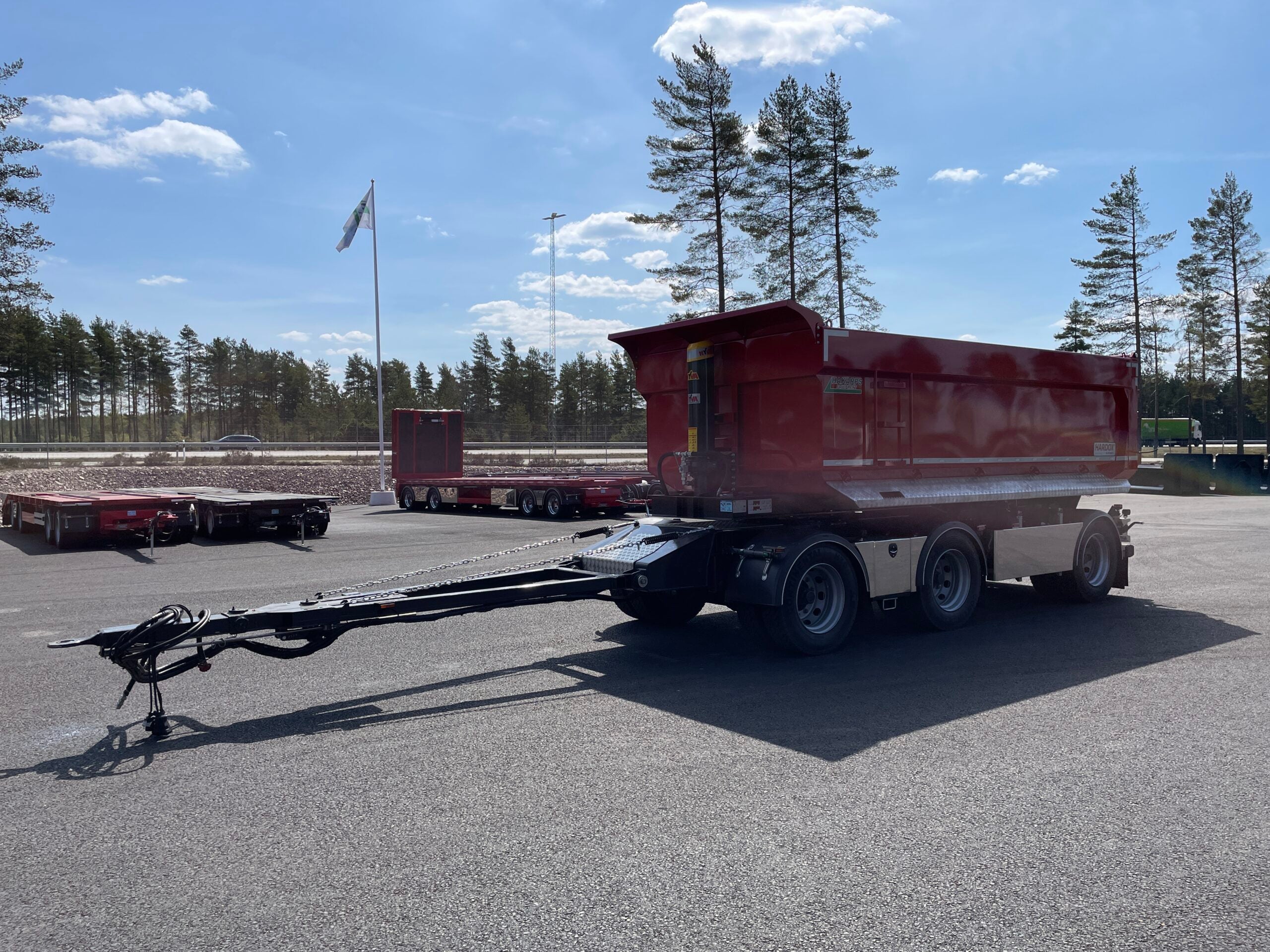 30 tons dumperkärra med låsbar vändkrans och skjutbar axel