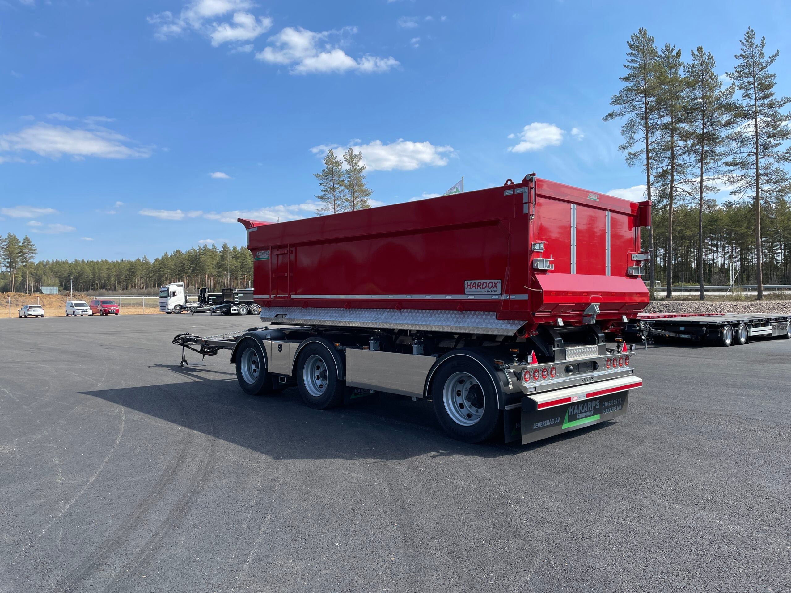 30 tons dumperkärra med låsbar vändkrans och skjutbar axel