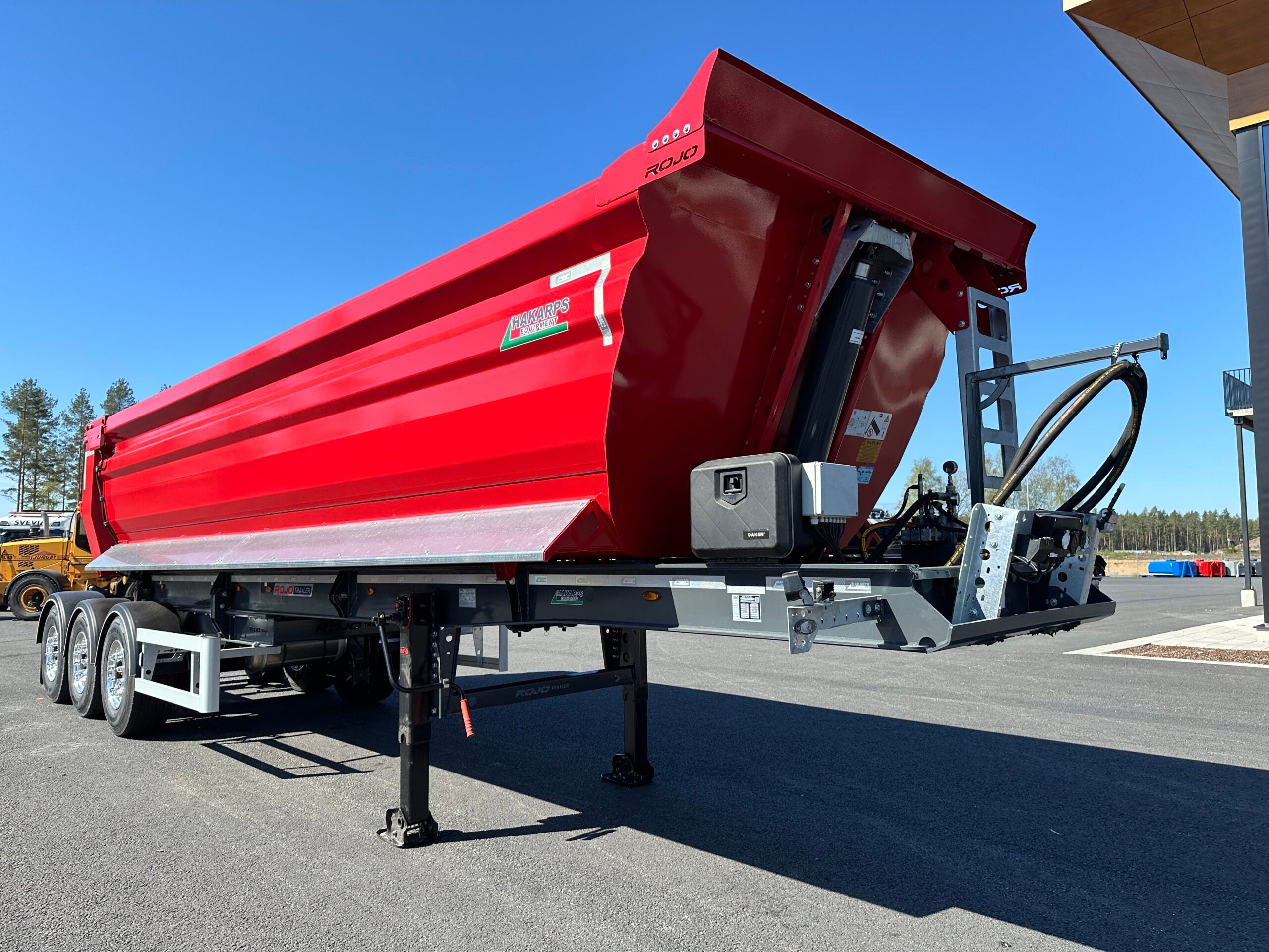 ROJO - Tipptrailer med skjutbar trippel