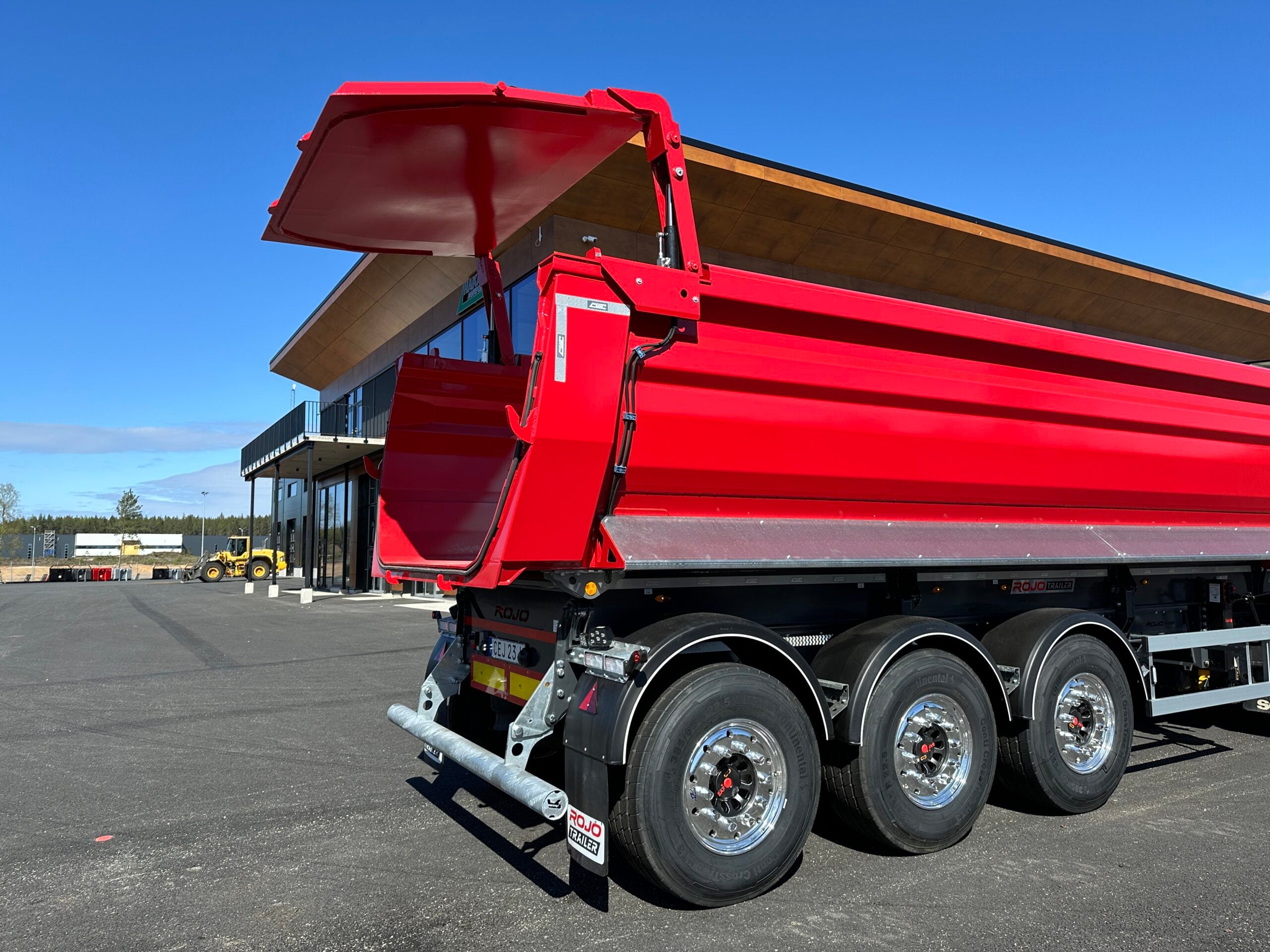 ROJO - Tipptrailer med skjutbar trippel