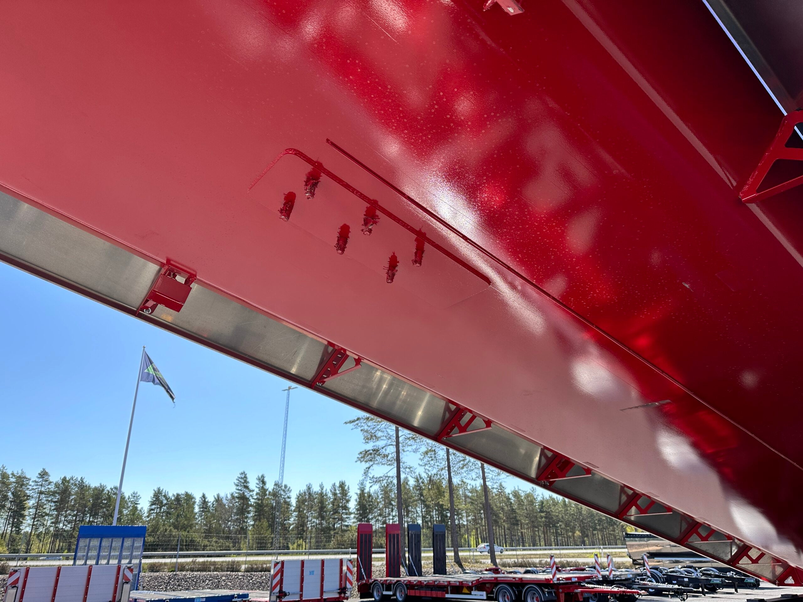 ROJO - Tipptrailer med skjutbar trippel