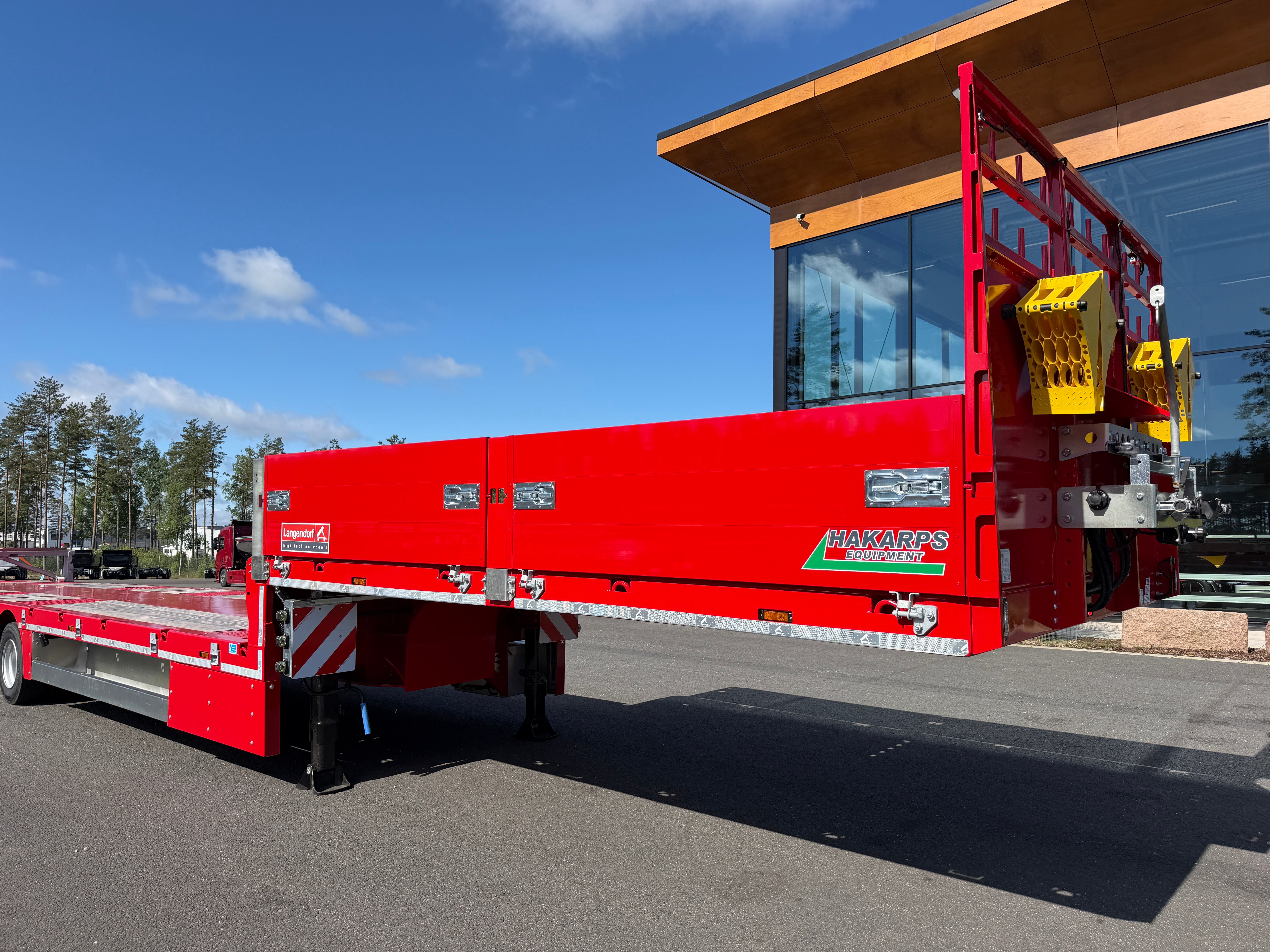 Langendorf 4 axlad 18,4m jumbotrailer med VSE styrning