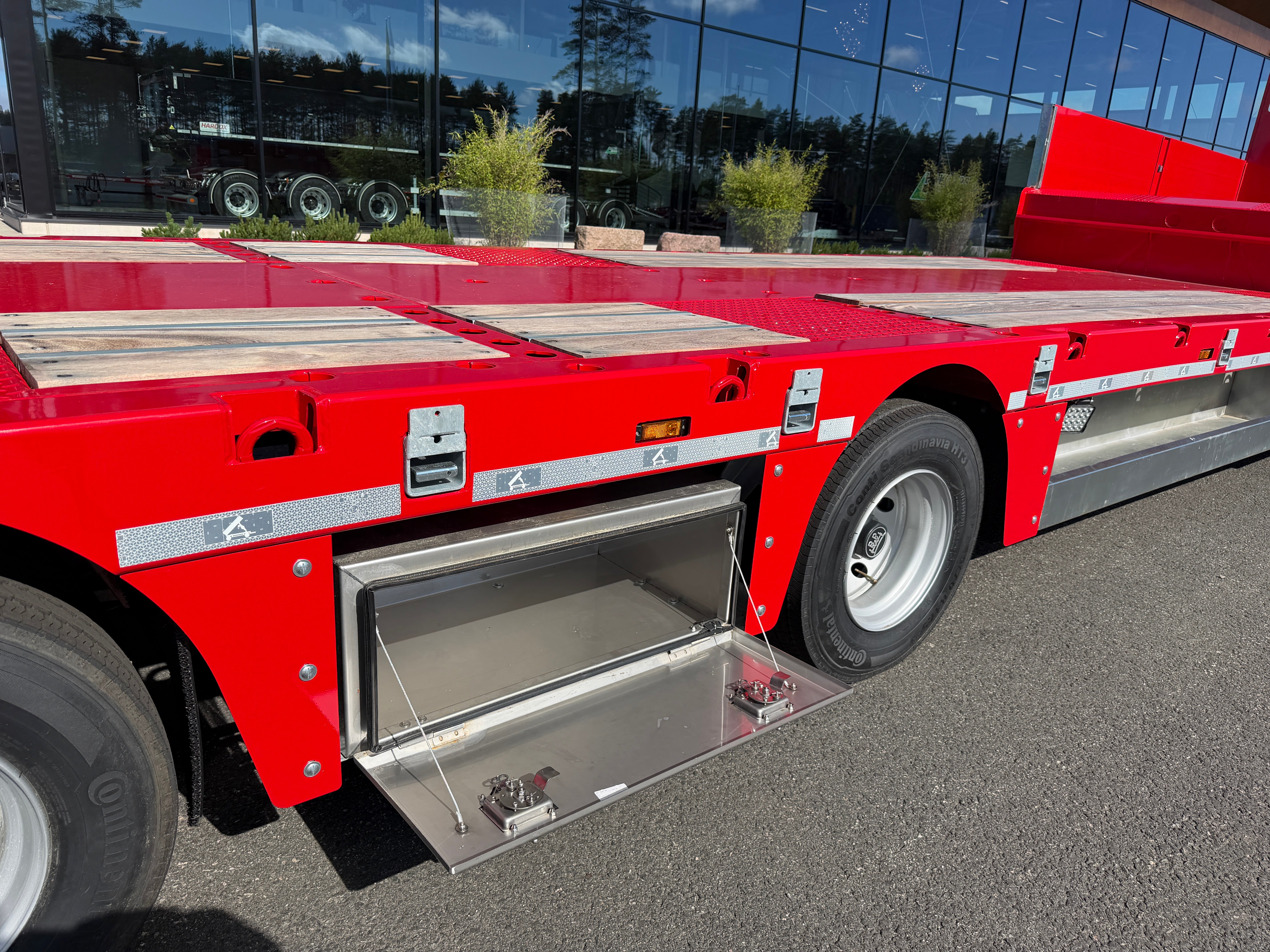 Langendorf 4 axlad 18,4m jumbotrailer med VSE styrning