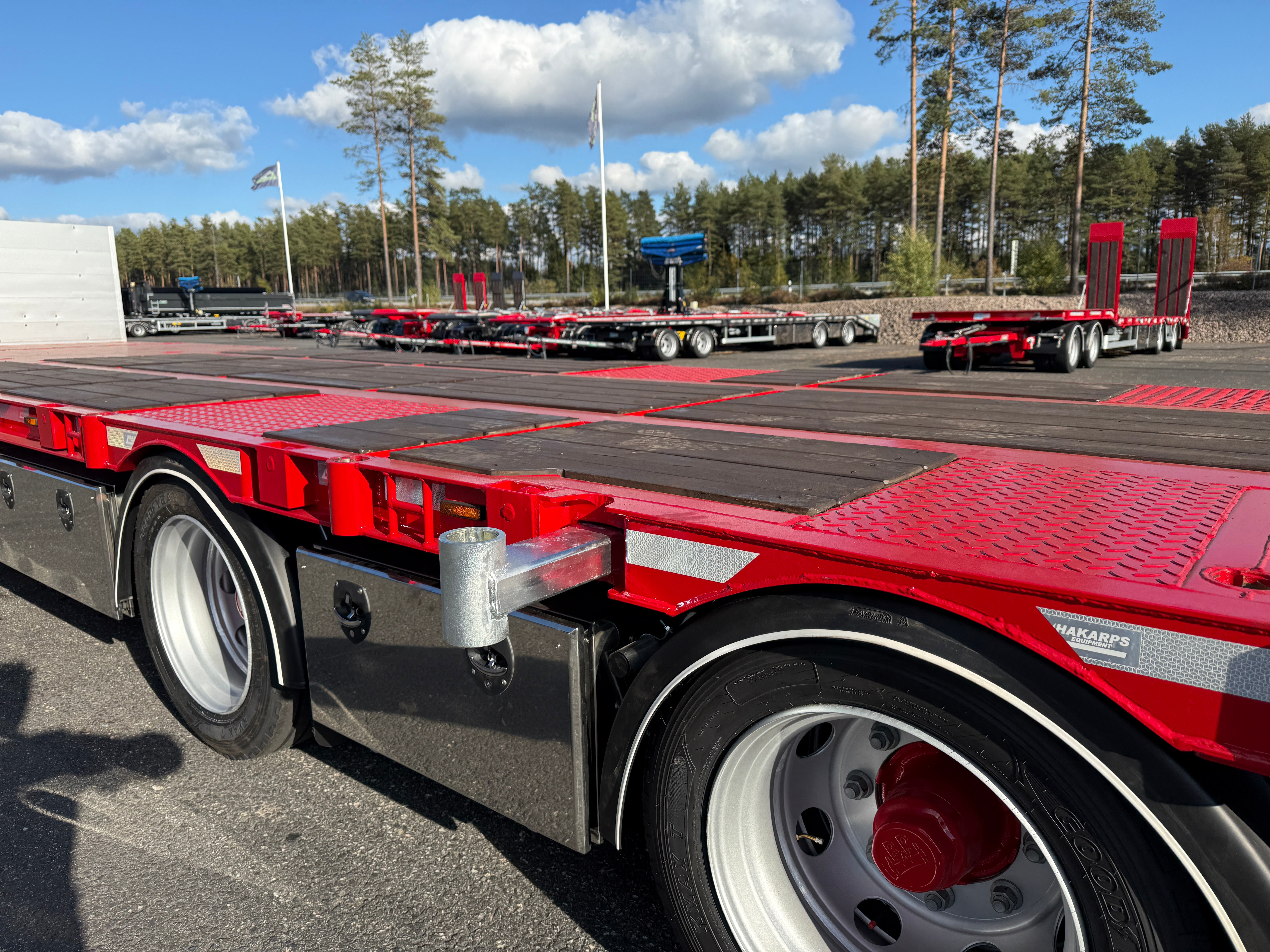 4 axlad 38 tons bodvagn 910mm hög, 10.500mm flakyta