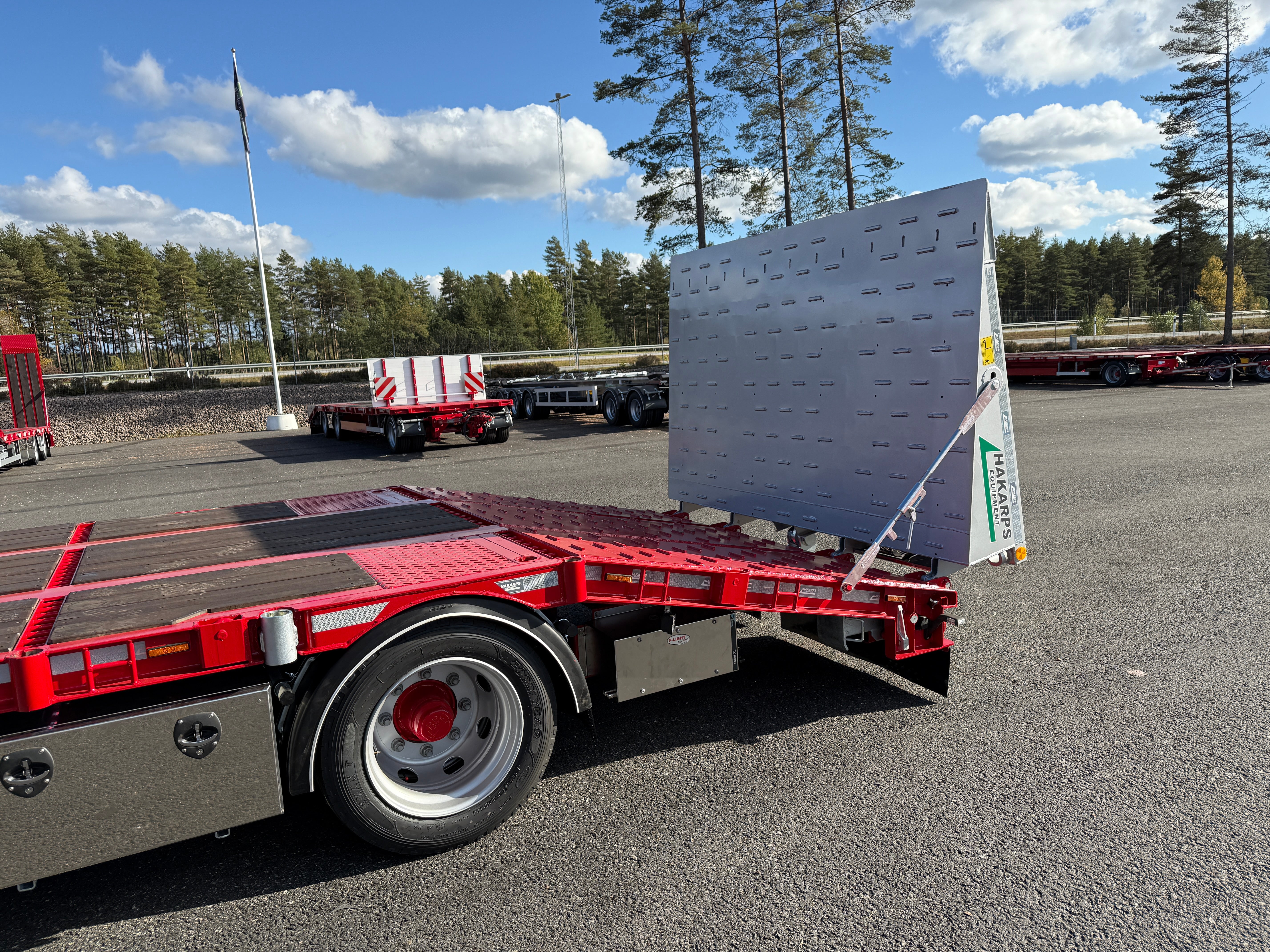 4 axlad 38 tons bodvagn 910mm hög, 10.500mm flakyta